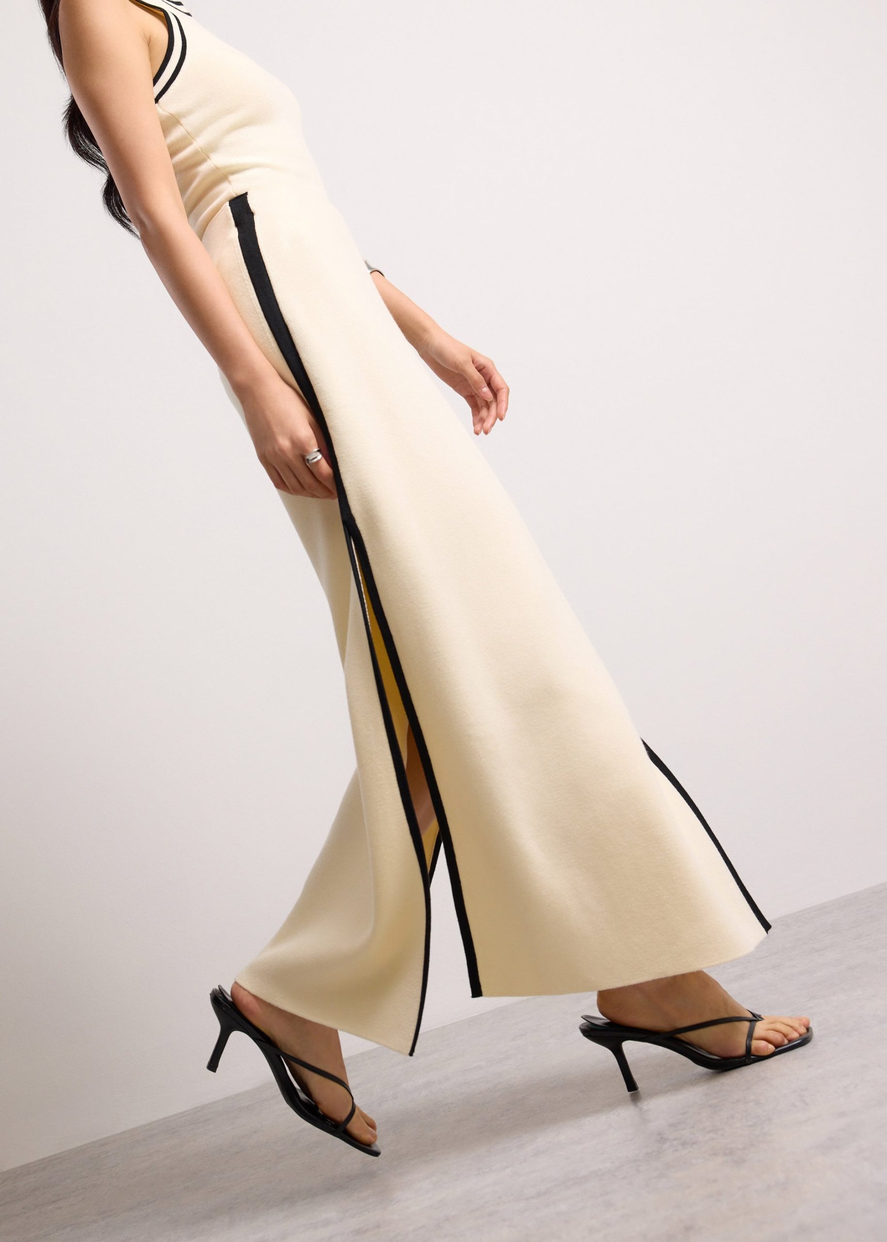 Elastic Knit High Waist Column Maxi Skirt - Image 4