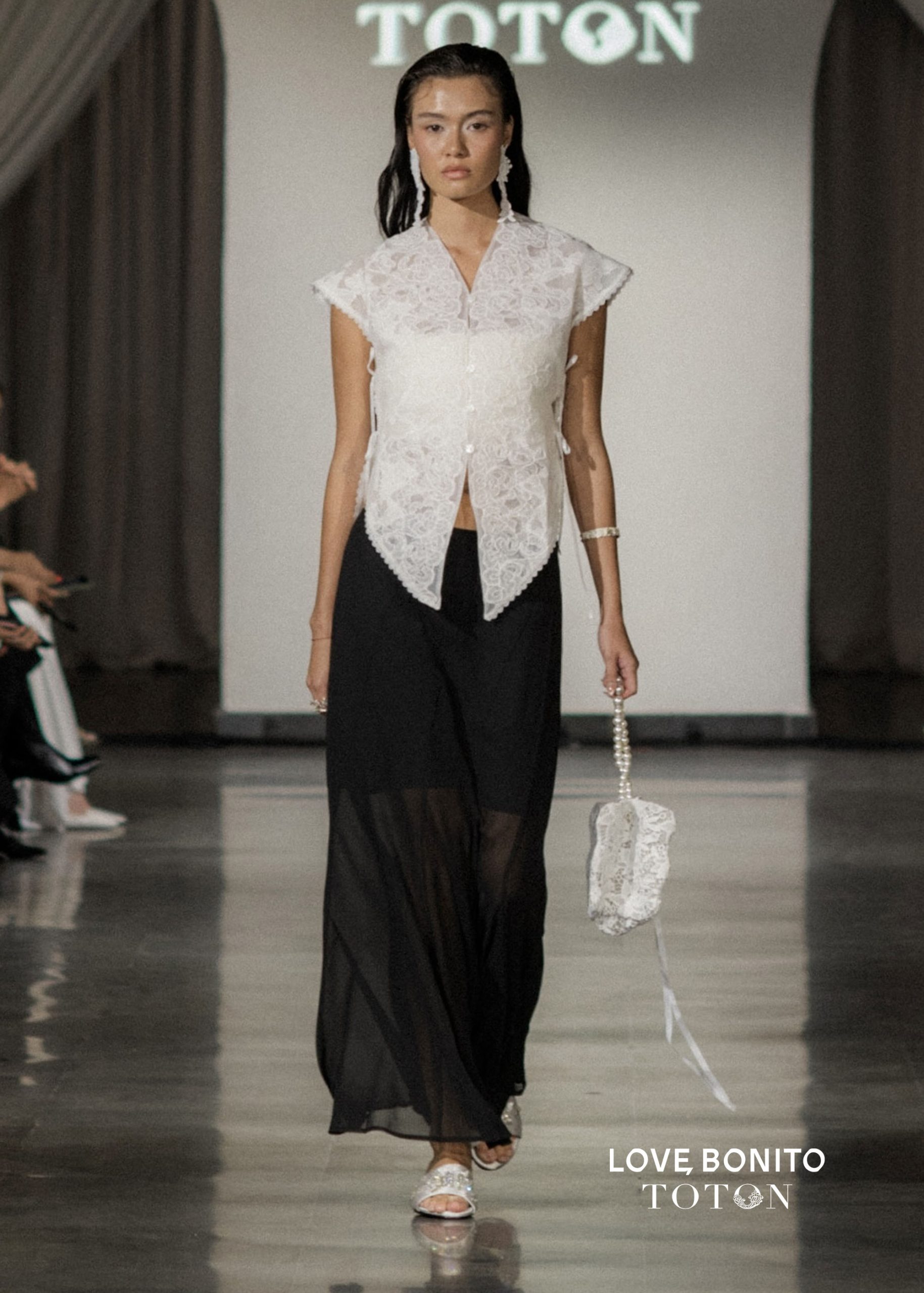 Love, Bonito x TOTON Lace Kebaya Vest - Image 21
