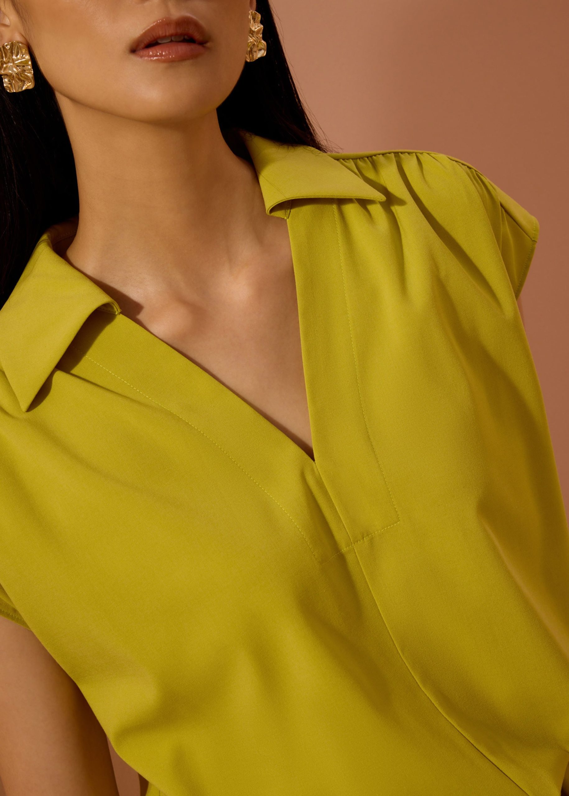 Dana Relaxed V-neck Shirt - Image 14