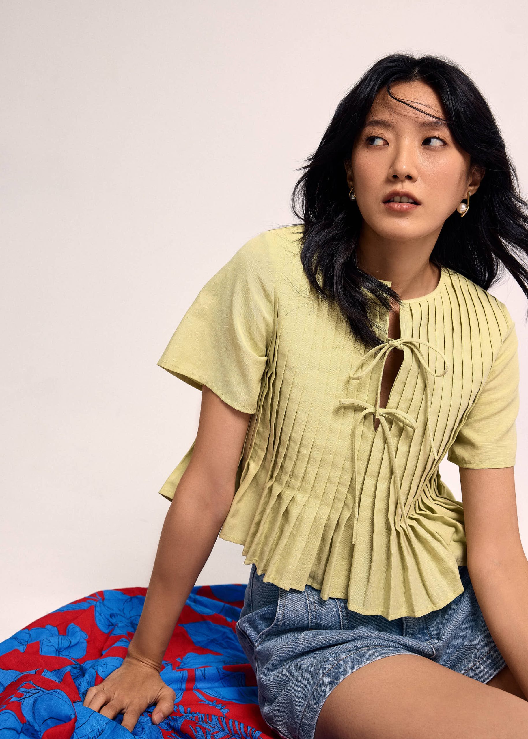 Oxford Pintuck Notched Peplum Top - Image 12