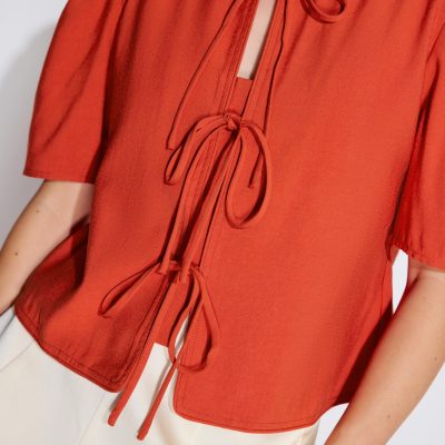 Relaxed Cotton Front Tie Puff Sleeve Shell Top