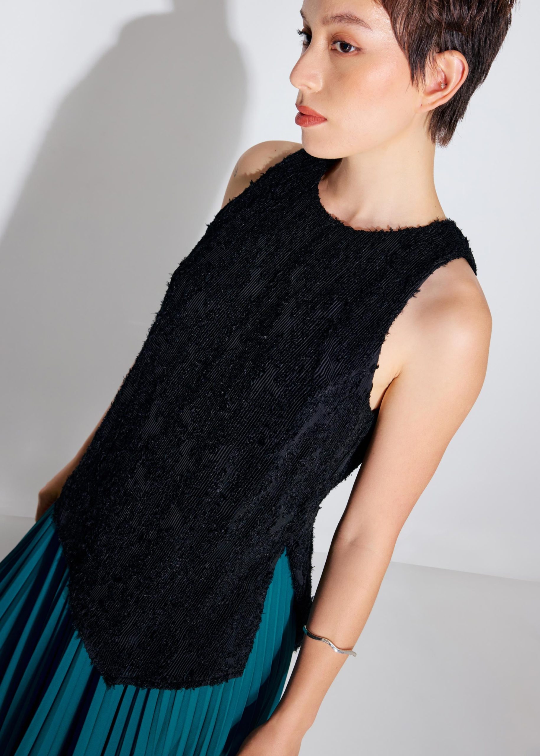 Faye Textured Asymmetric Hem Round Neck Top - Image 5