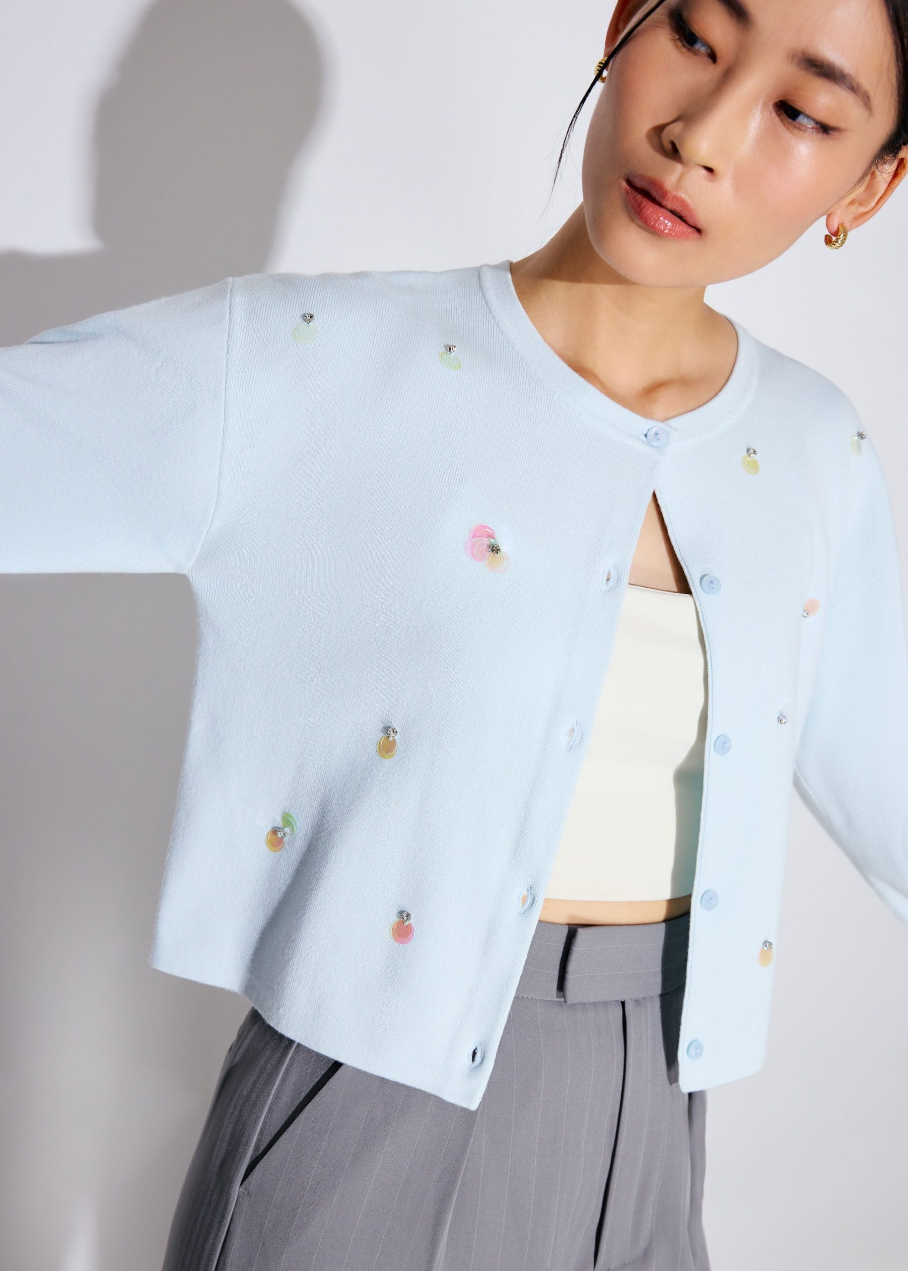 Relaxed Embellished Round Neck Cardigan - Image 10