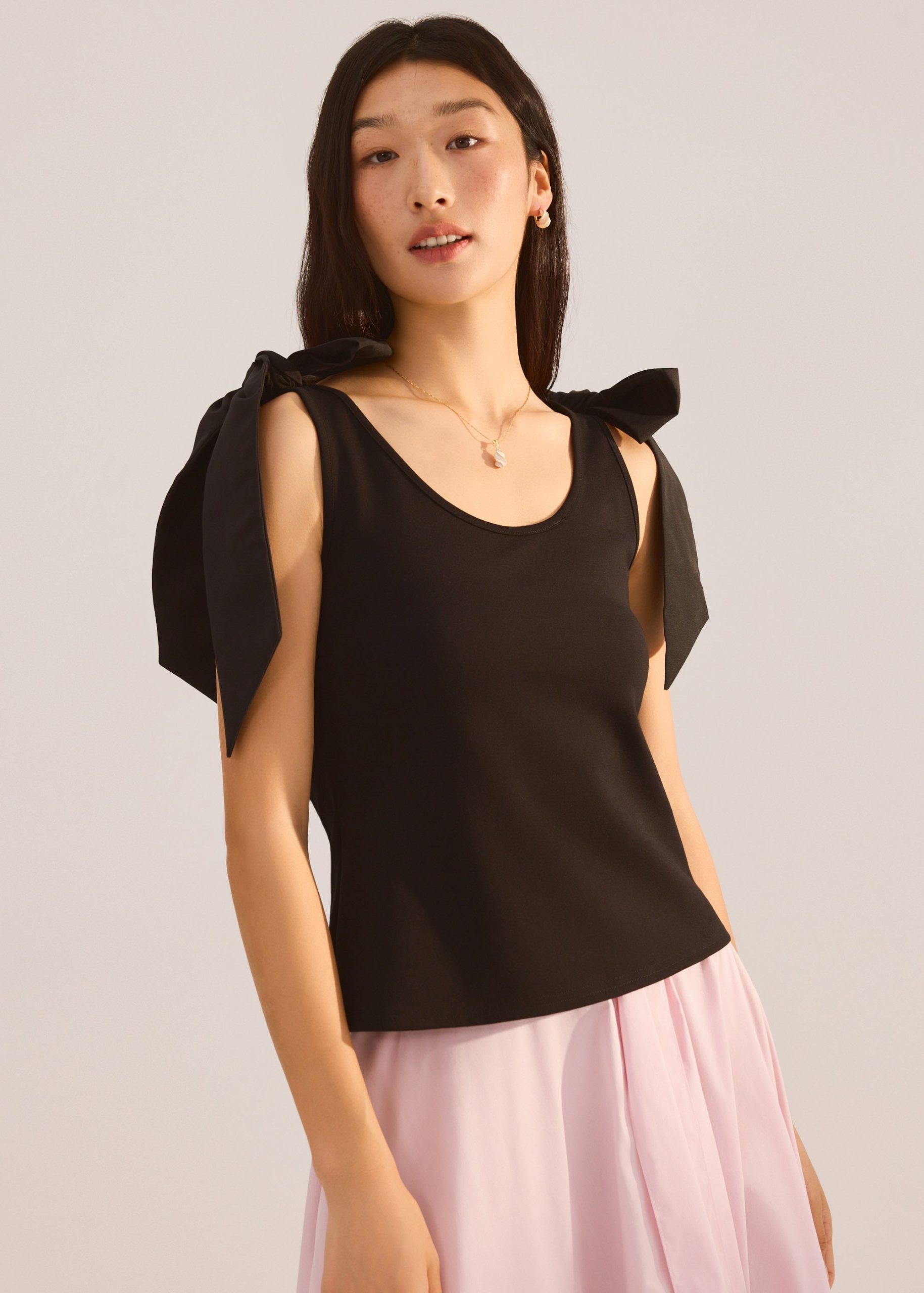 Ribbon Tie Scoop Neck Fitted Top - Image 2