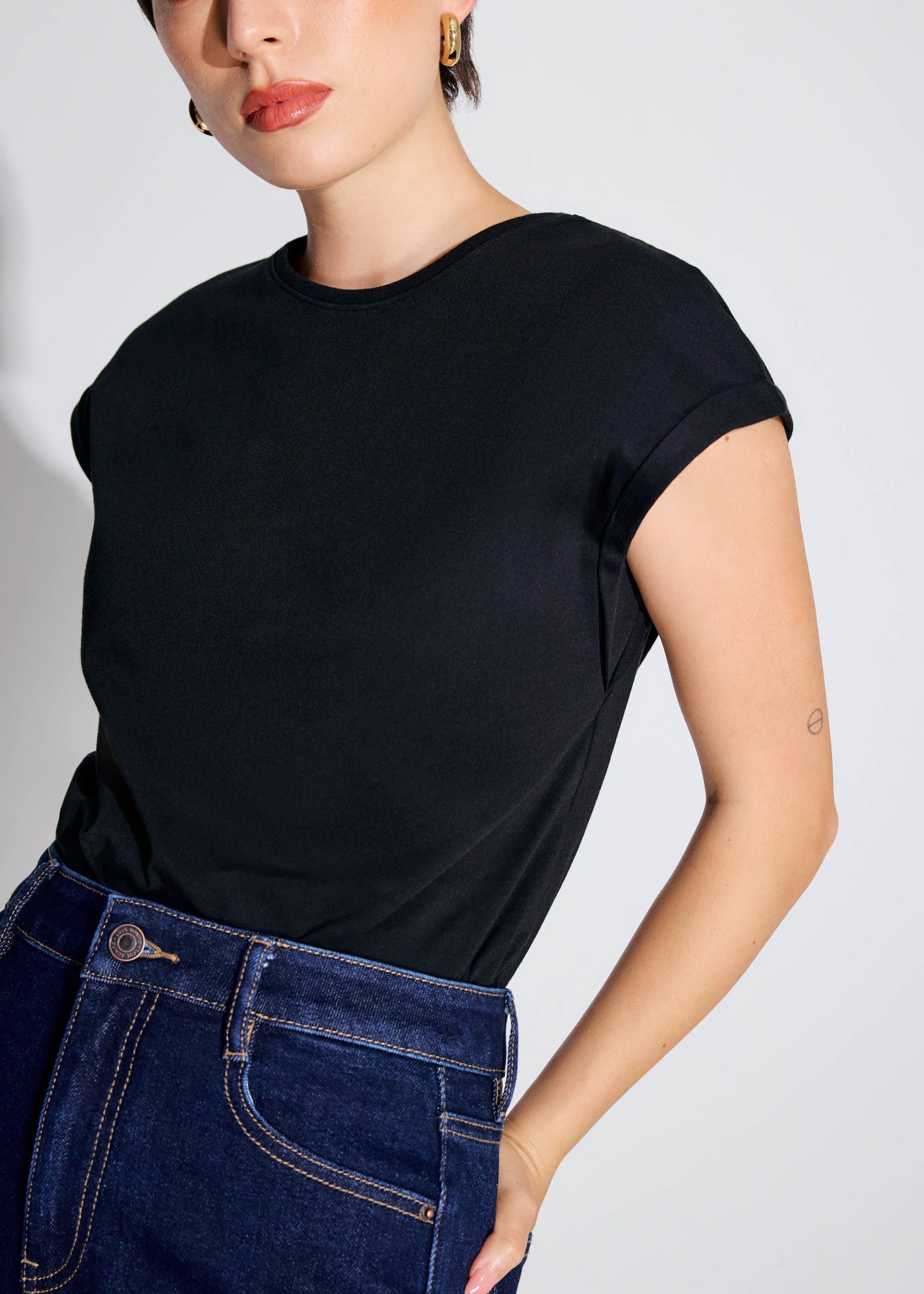 Kelly Cotton Round Neck Drop Shoulder T-shirt - Image 2