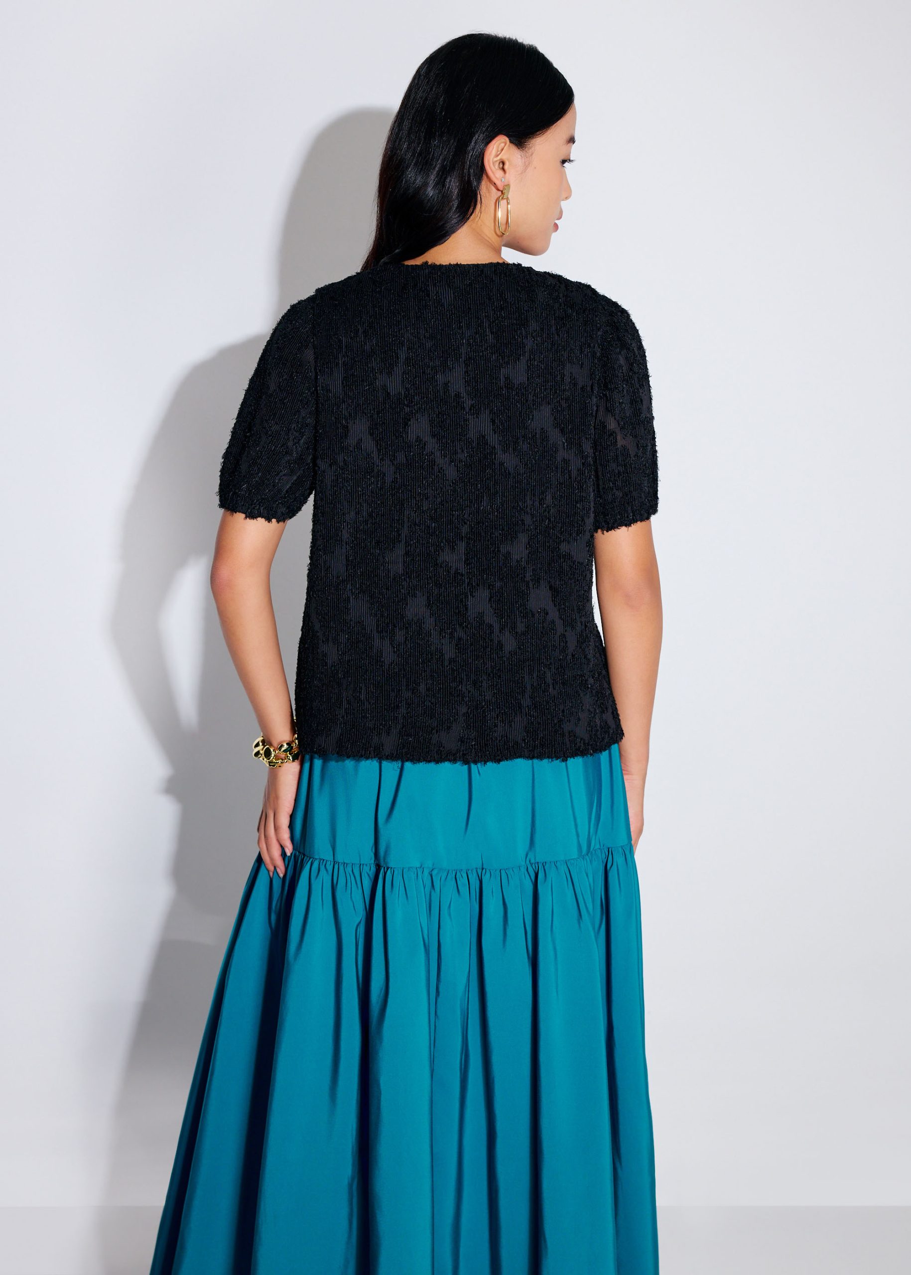 Textured Plisse Front Tie Puff Sleeve Shell Top - Image 4