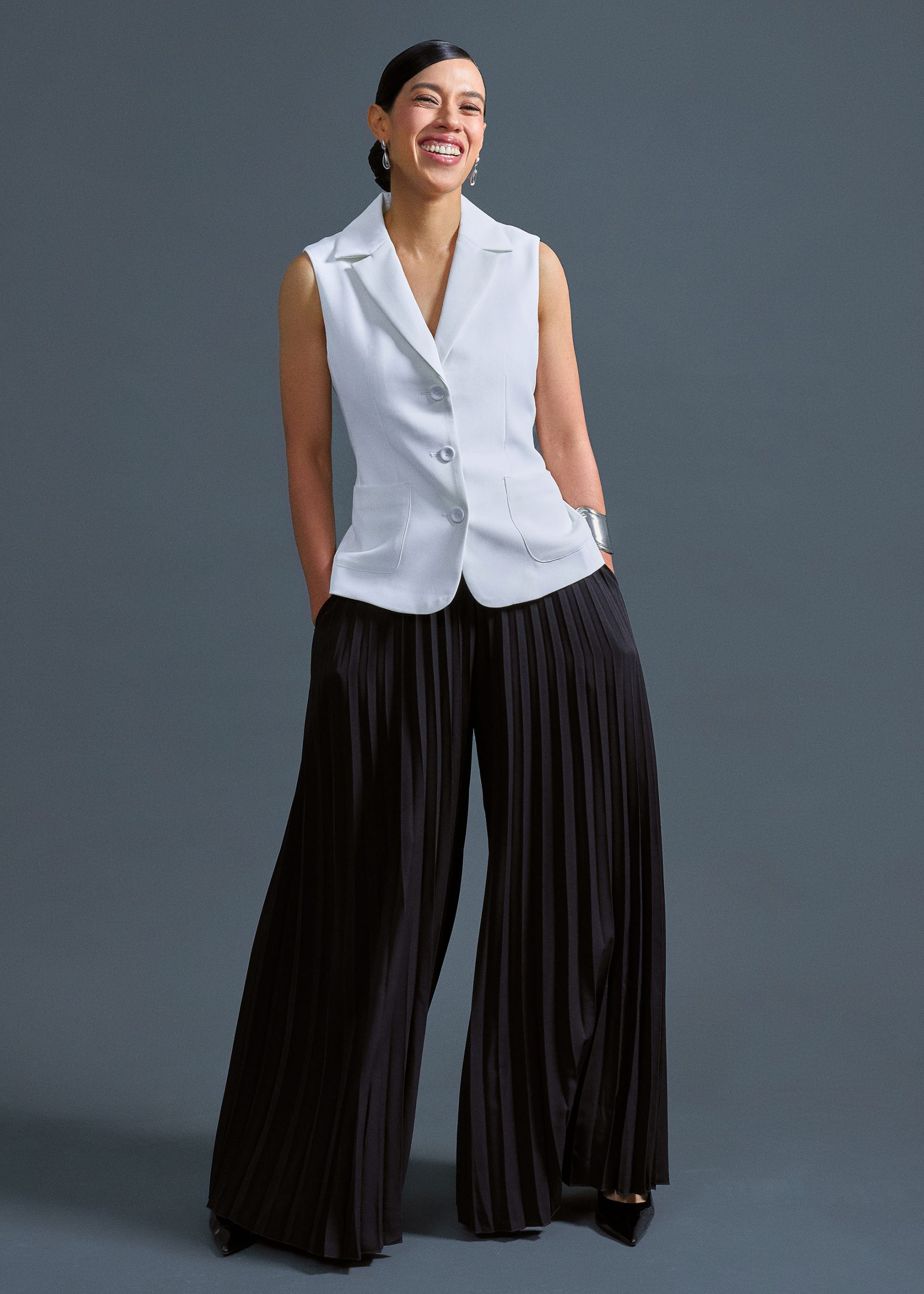 Aika Lightweight Tailored Button Down Vest Top - Image 11
