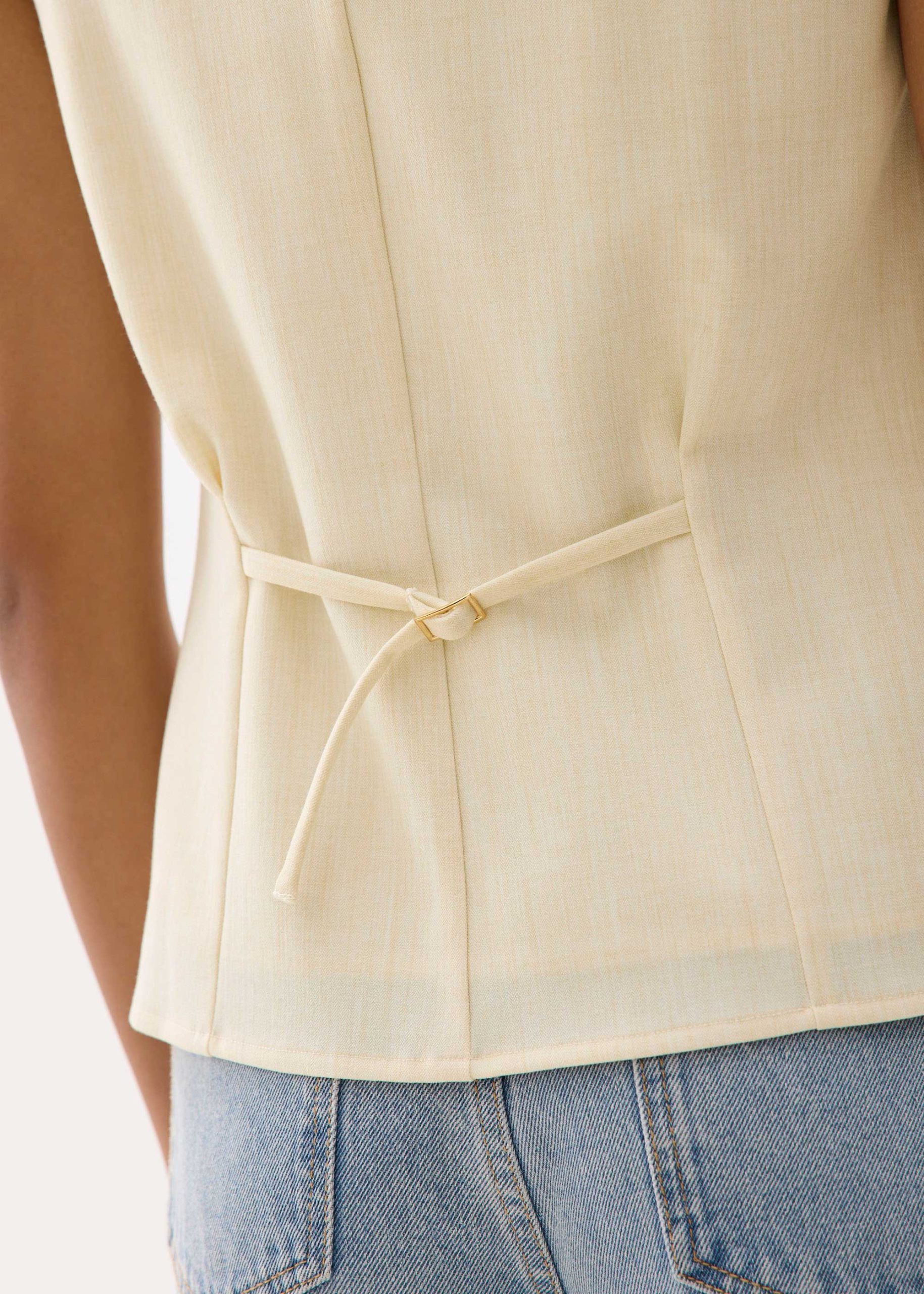 Juni Sleeveless Blazer Top - Image 13