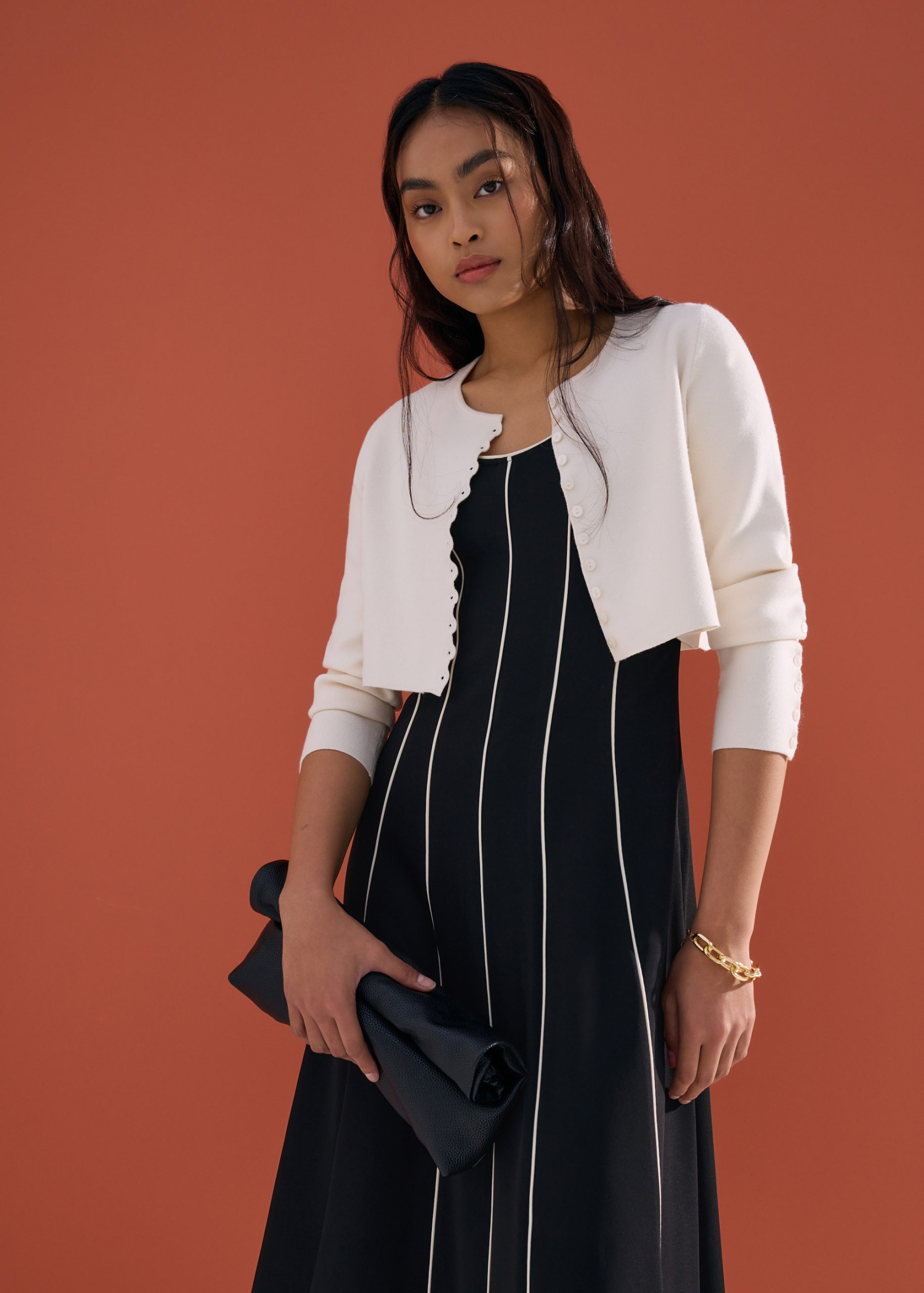 Contrast Colour Panelled V-neck Fit & Flare Midi Dress - Image 6