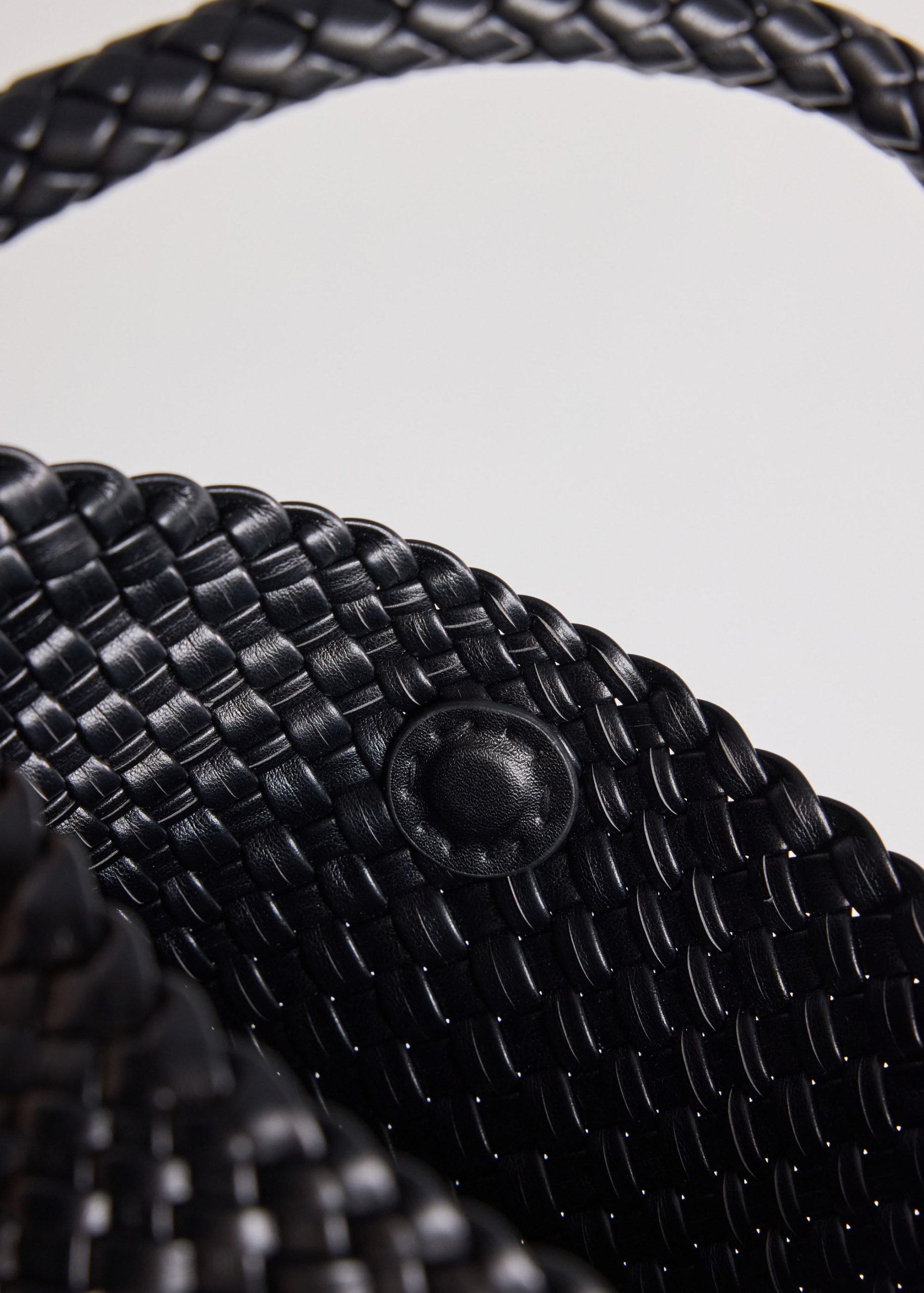Woven Vegan Leather Hobo Bag - Image 5