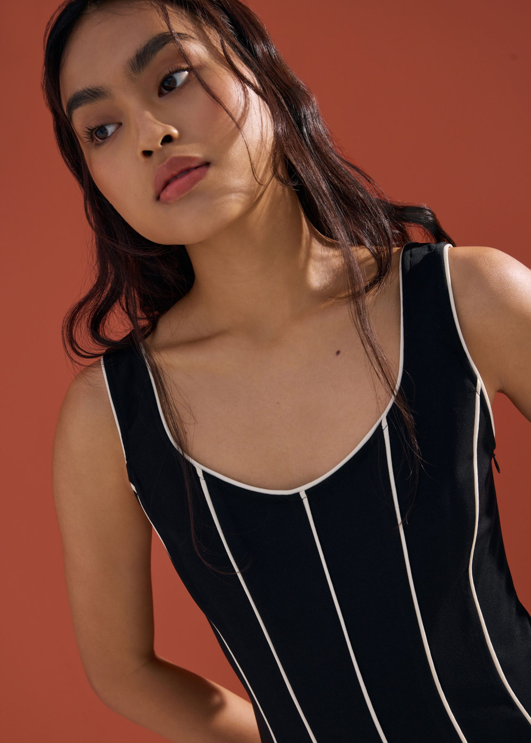 Contrast Colour Panelled V-neck Fit & Flare Midi Dress - Image 3