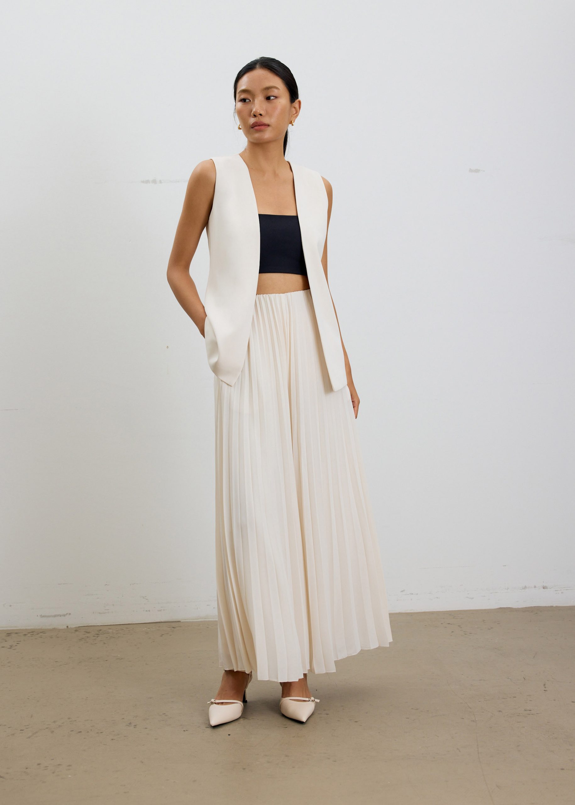 Moira Detachable Tailored Vest Top - Image 18