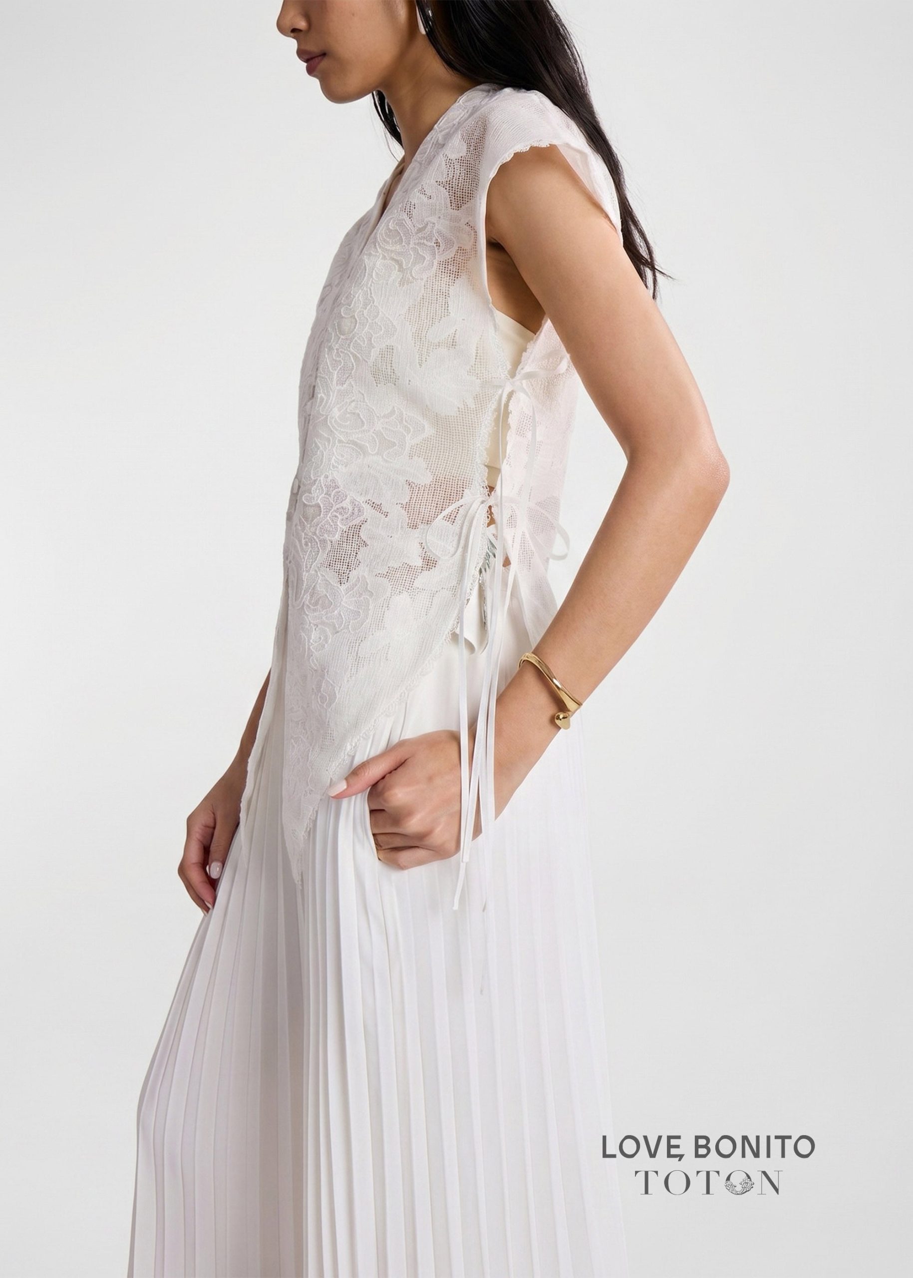 Love, Bonito x TOTON Lace Kebaya Vest - Image 19