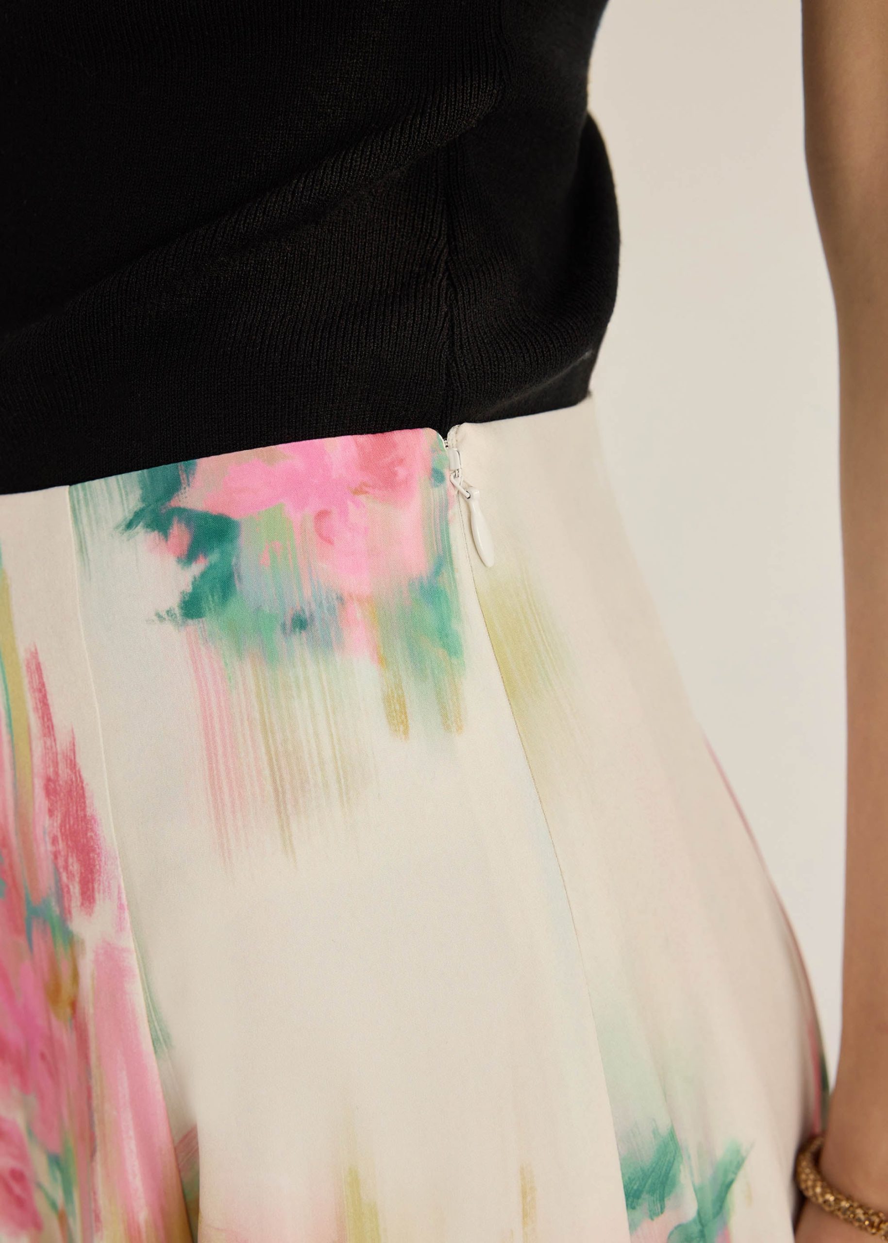 Flare Skirt in Summer Haze - Image 4