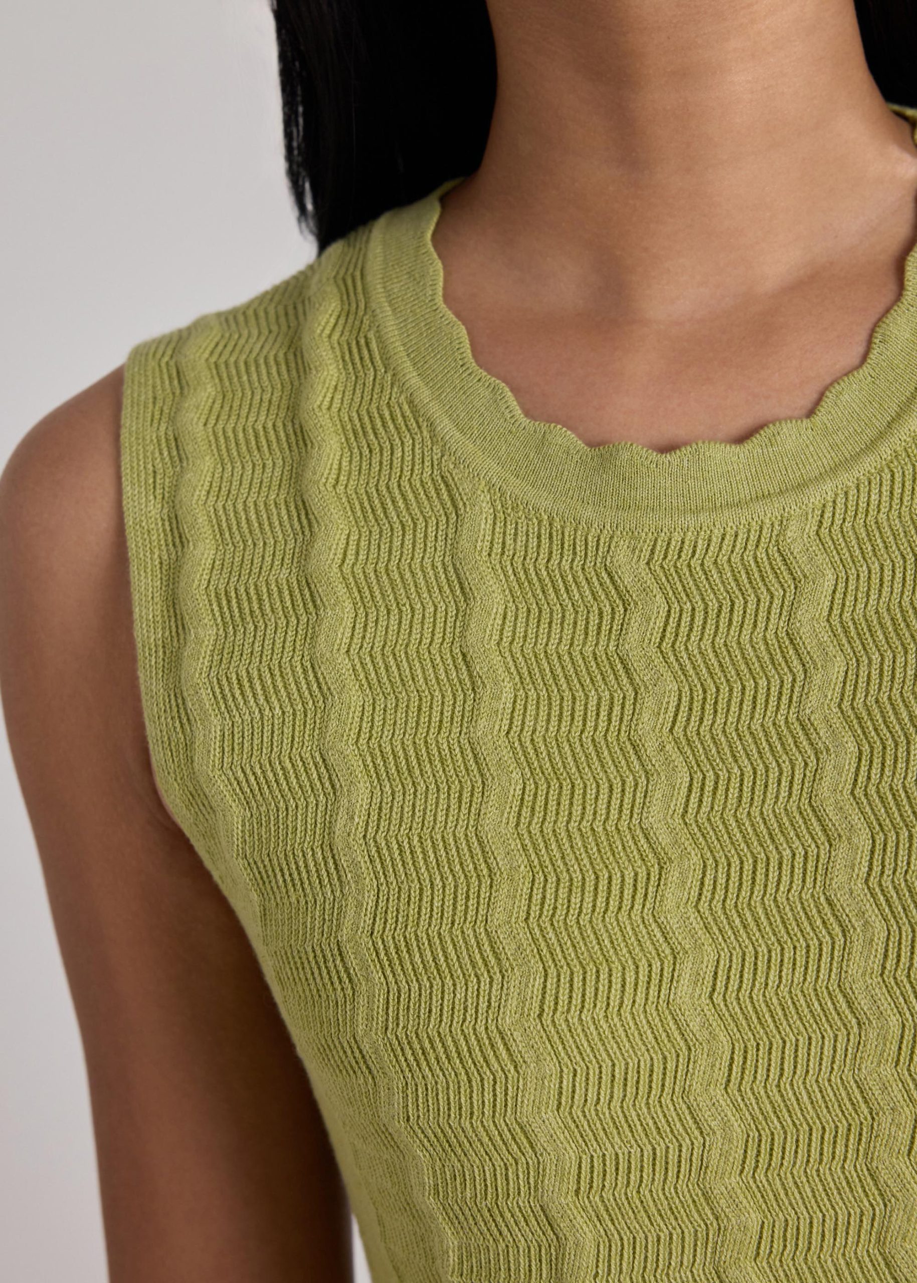 Scallop Edge Textured Knit Tunic Top - Image 17