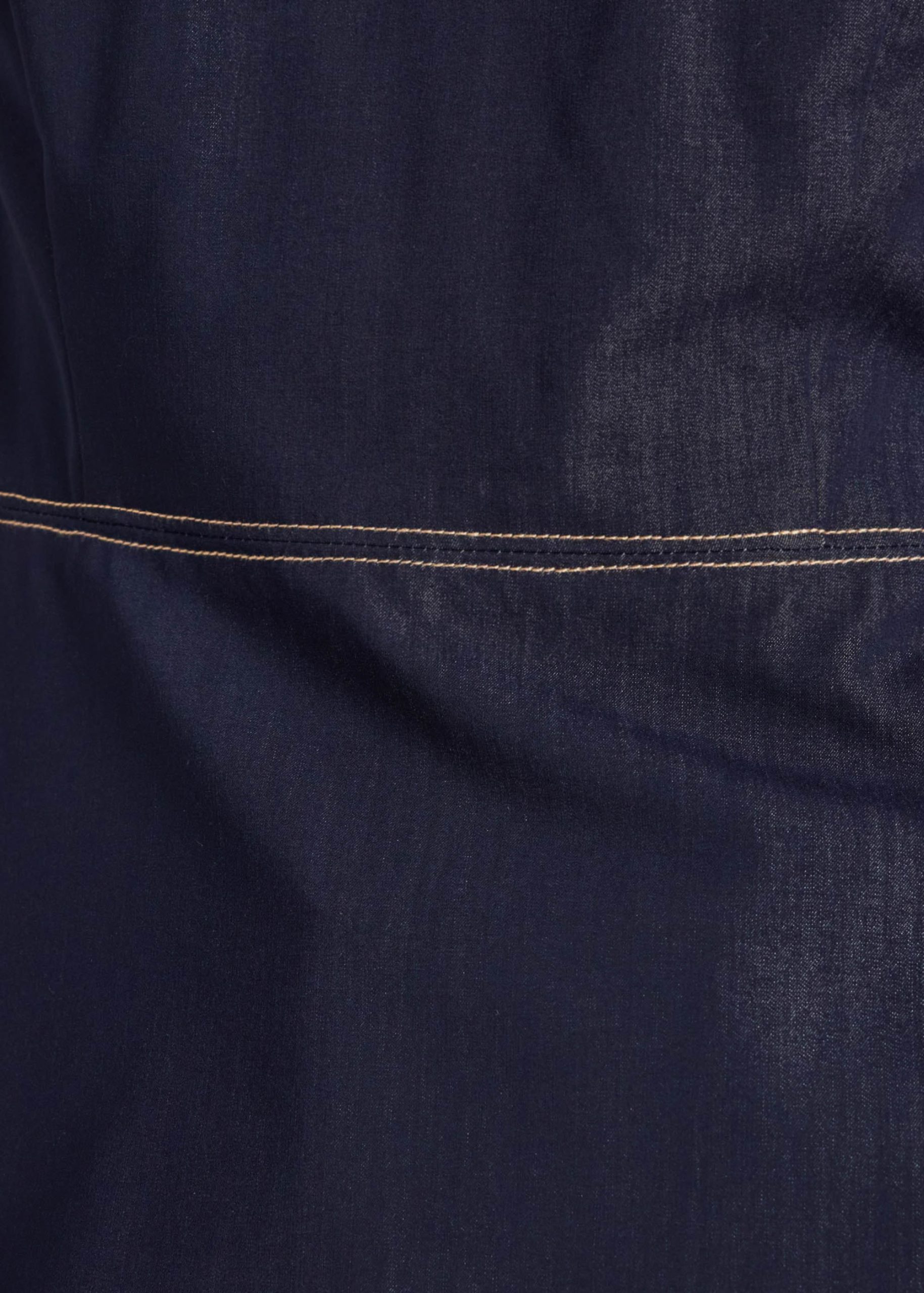 BraFree by LB Chambray Top - Image 7