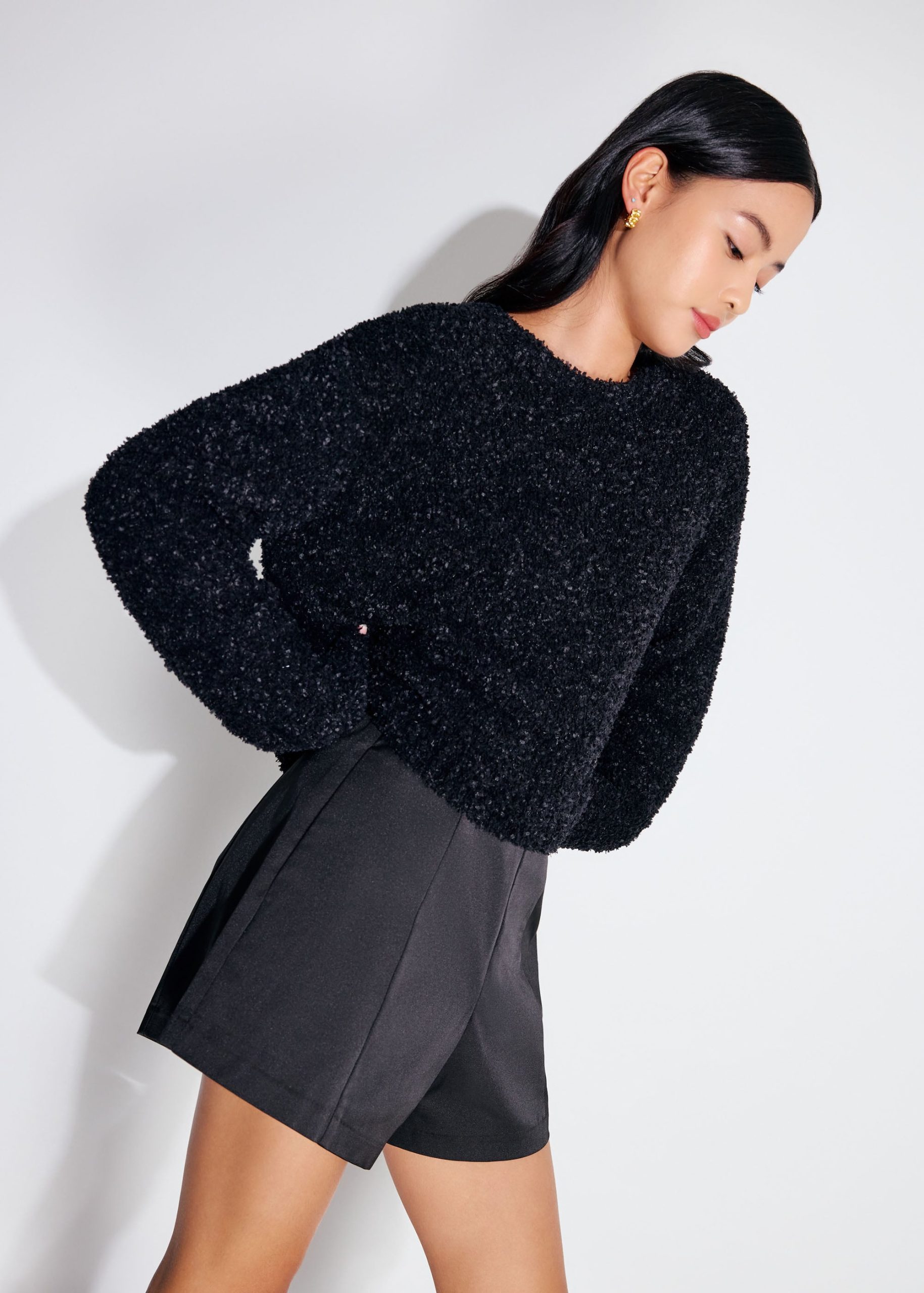 Relaxed Fuzzy Knit Crop Sweater - Image 3