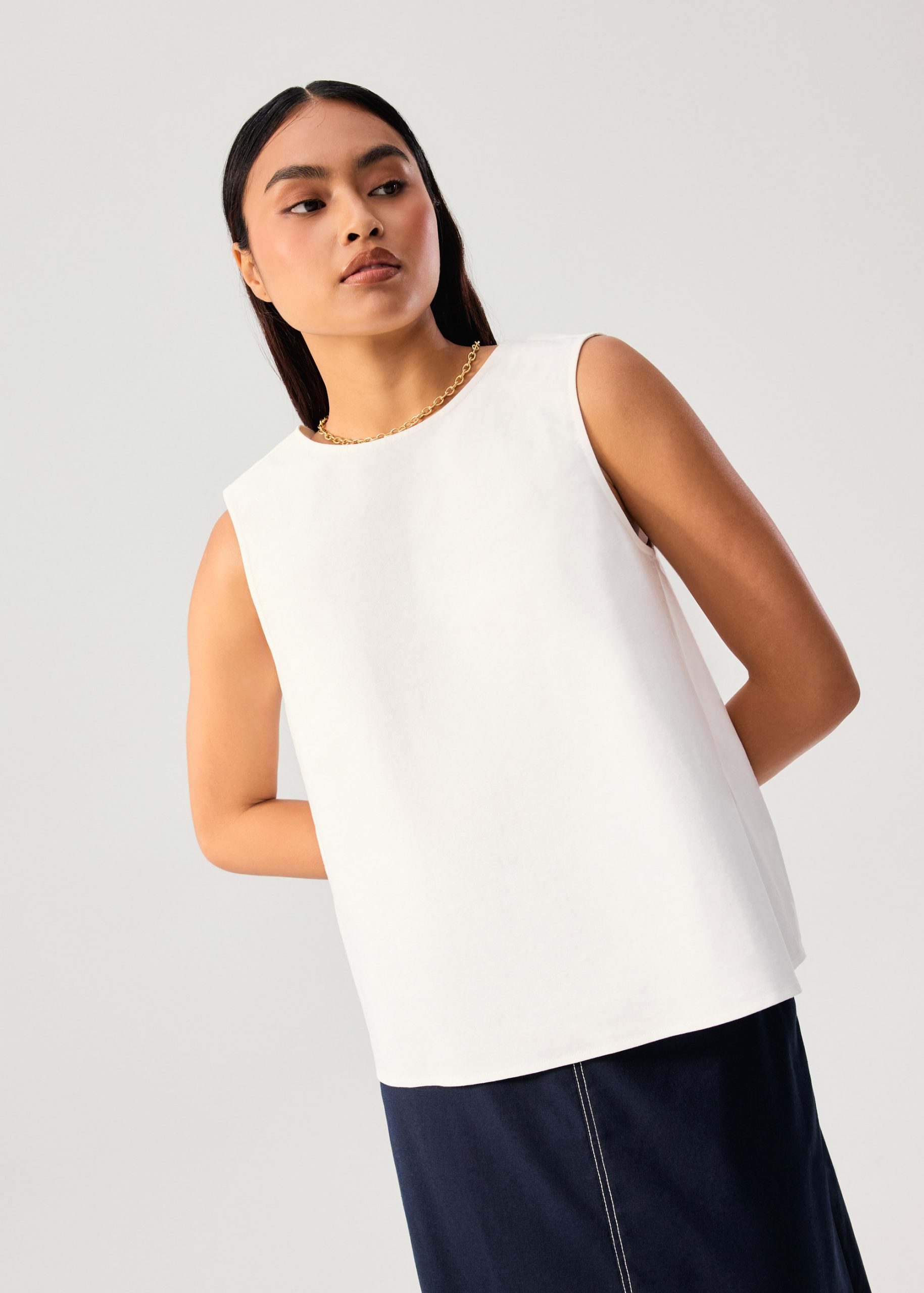 Reversible Relaxed Cotton Knot Shell Top - Image 5