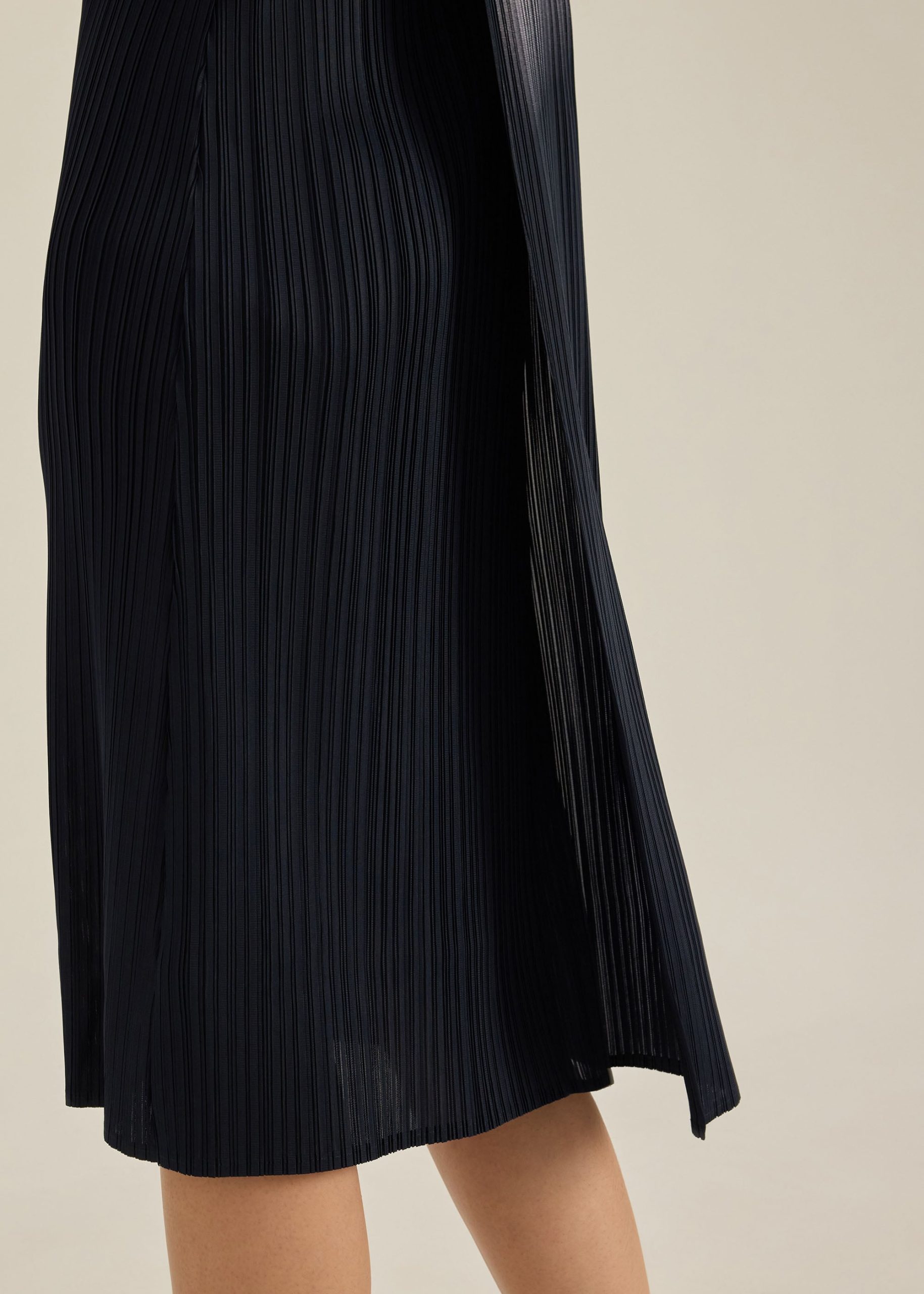 Rumi Plissé Column Dress - Image 10