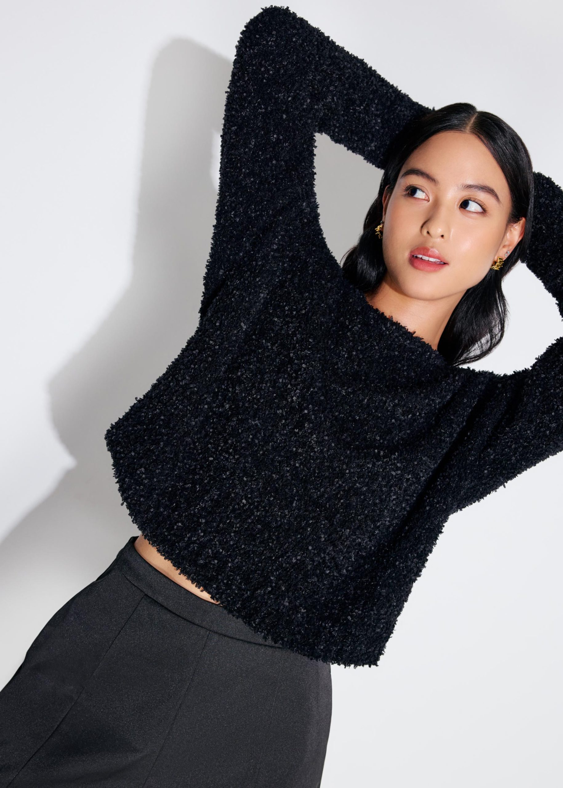 Relaxed Fuzzy Knit Crop Sweater - Image 7