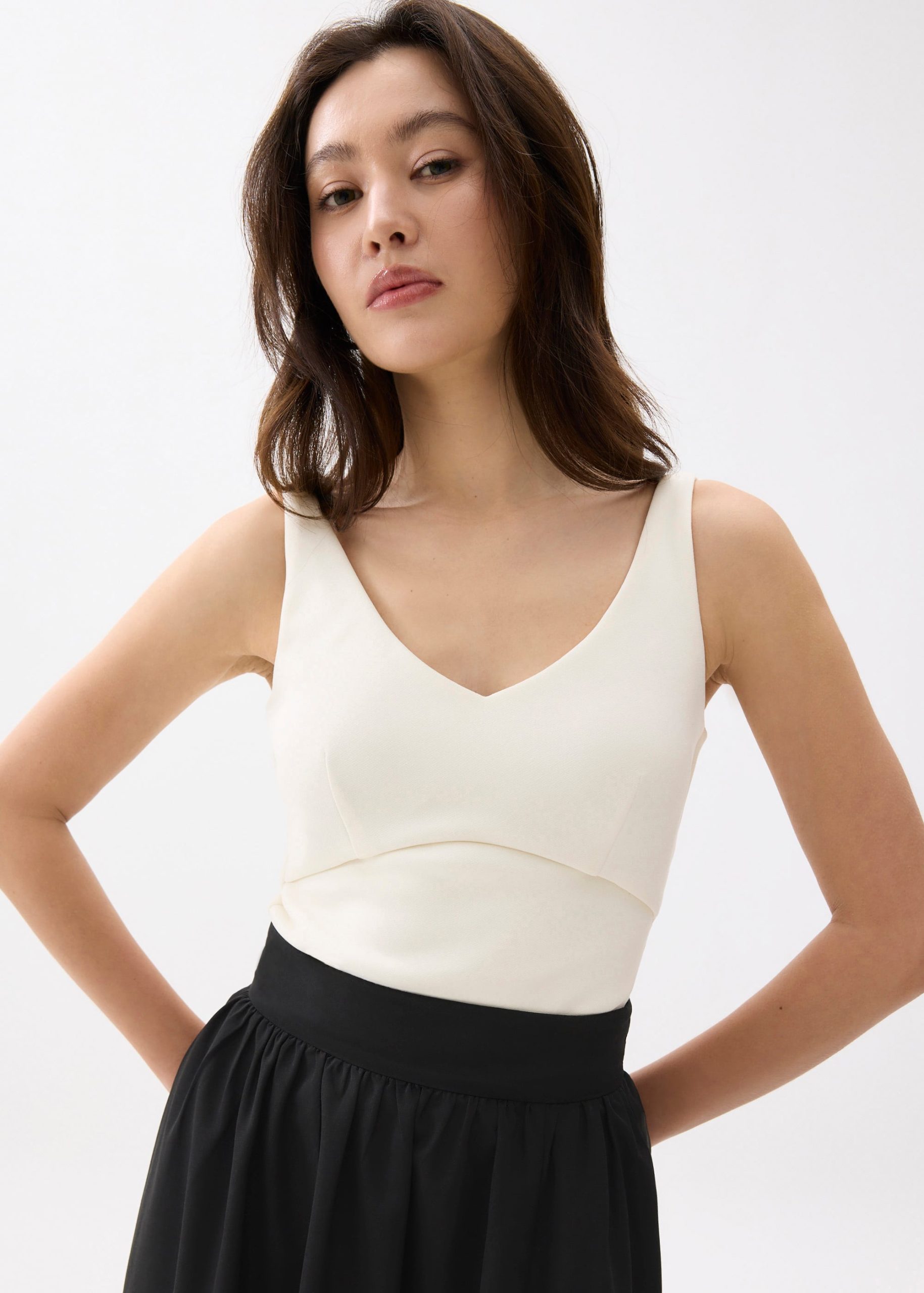 BraFree by LB Natalia Scoop Neck Fitted Top - Image 11
