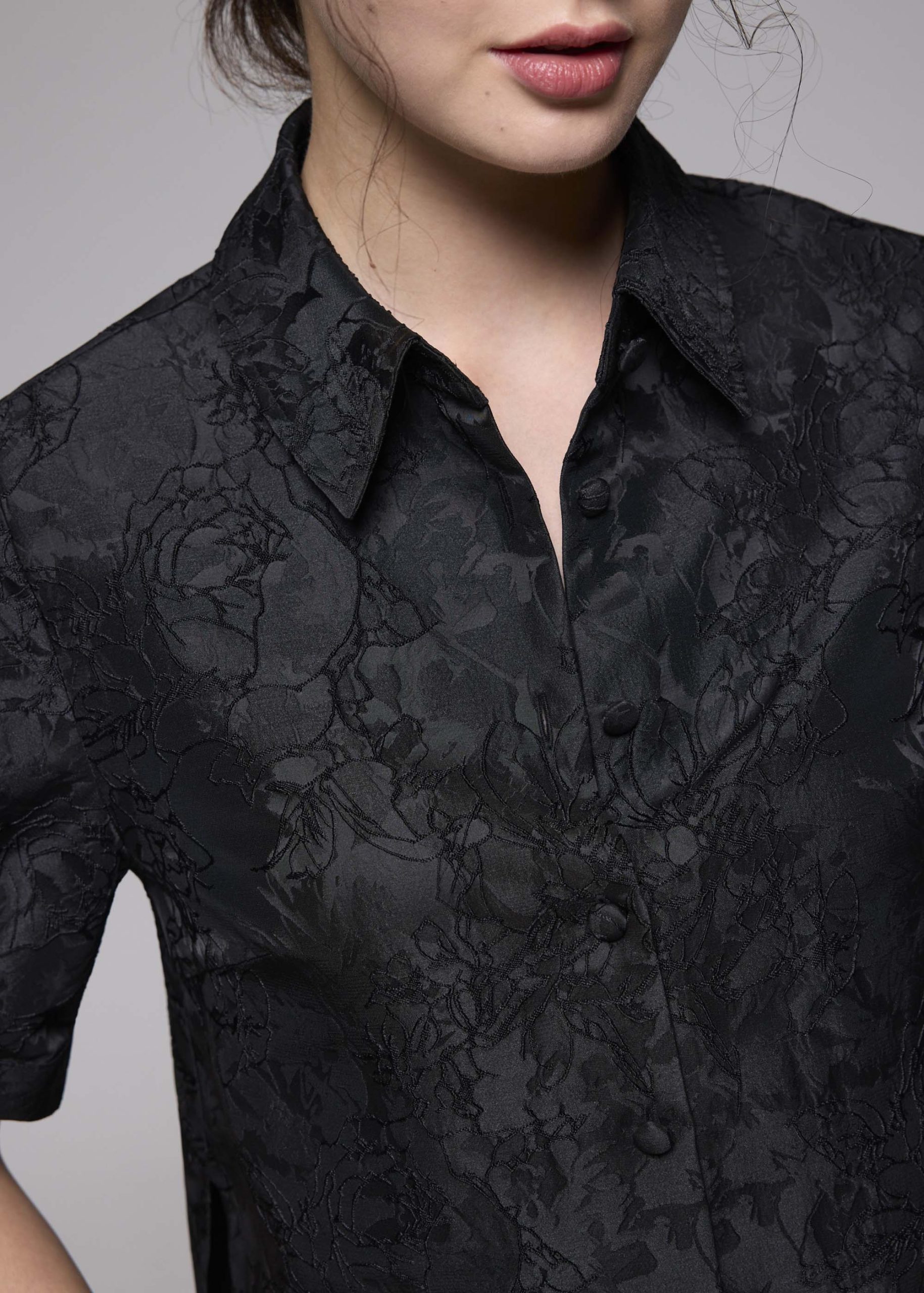 Brocade Collared Puff Sleeve Top - Image 4