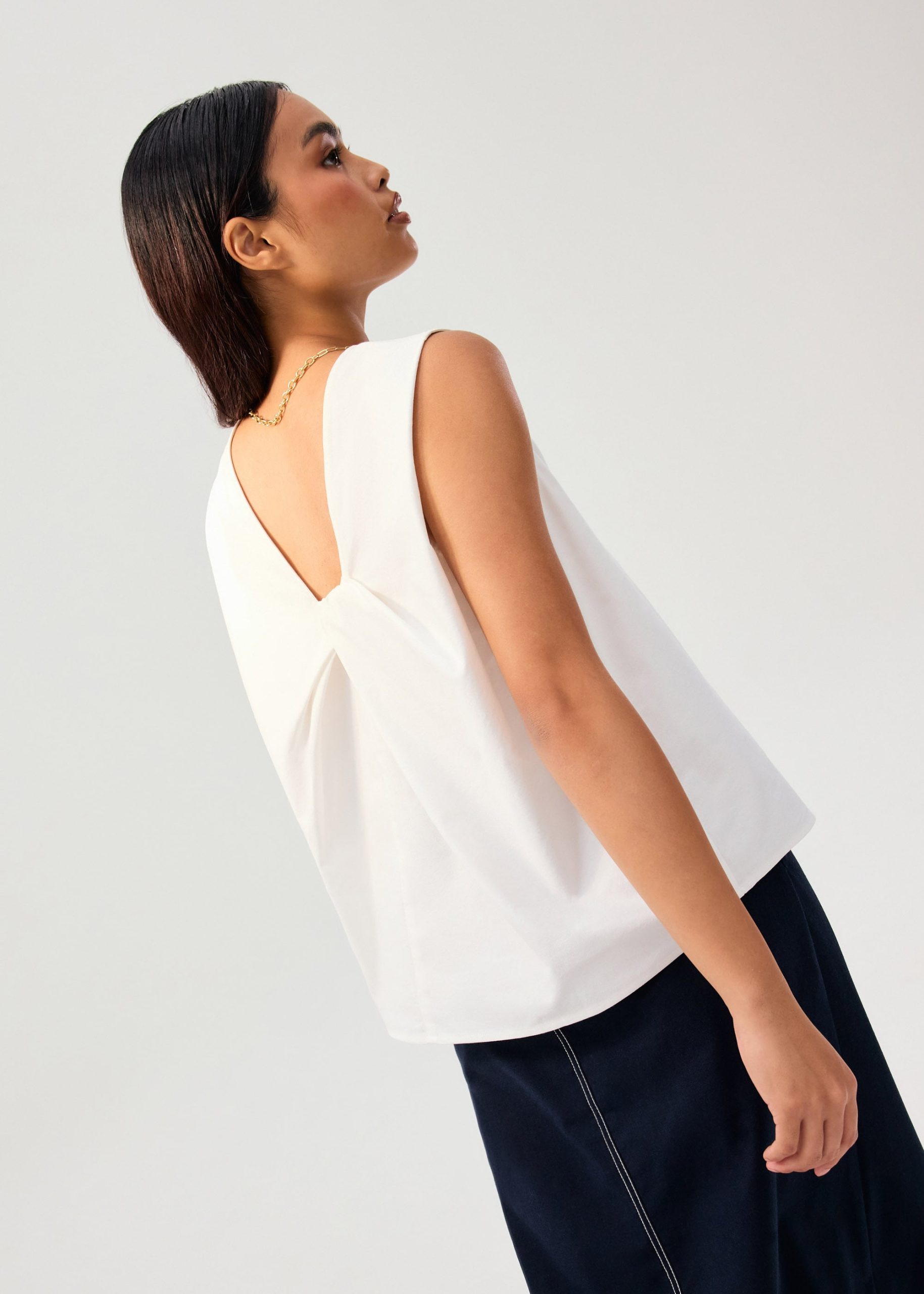 Reversible Relaxed Cotton Knot Shell Top
