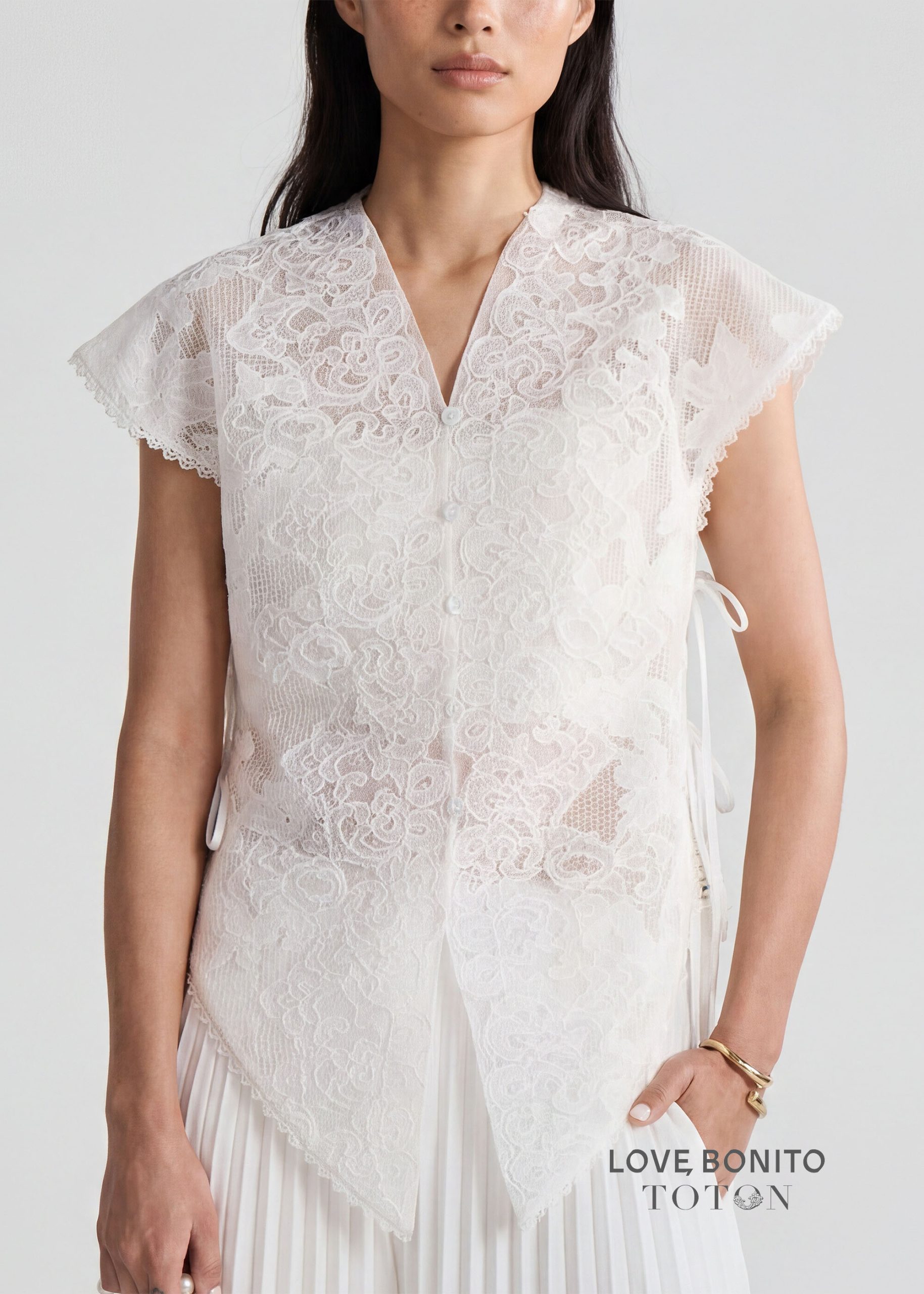 Love, Bonito x TOTON Lace Kebaya Vest - Image 17
