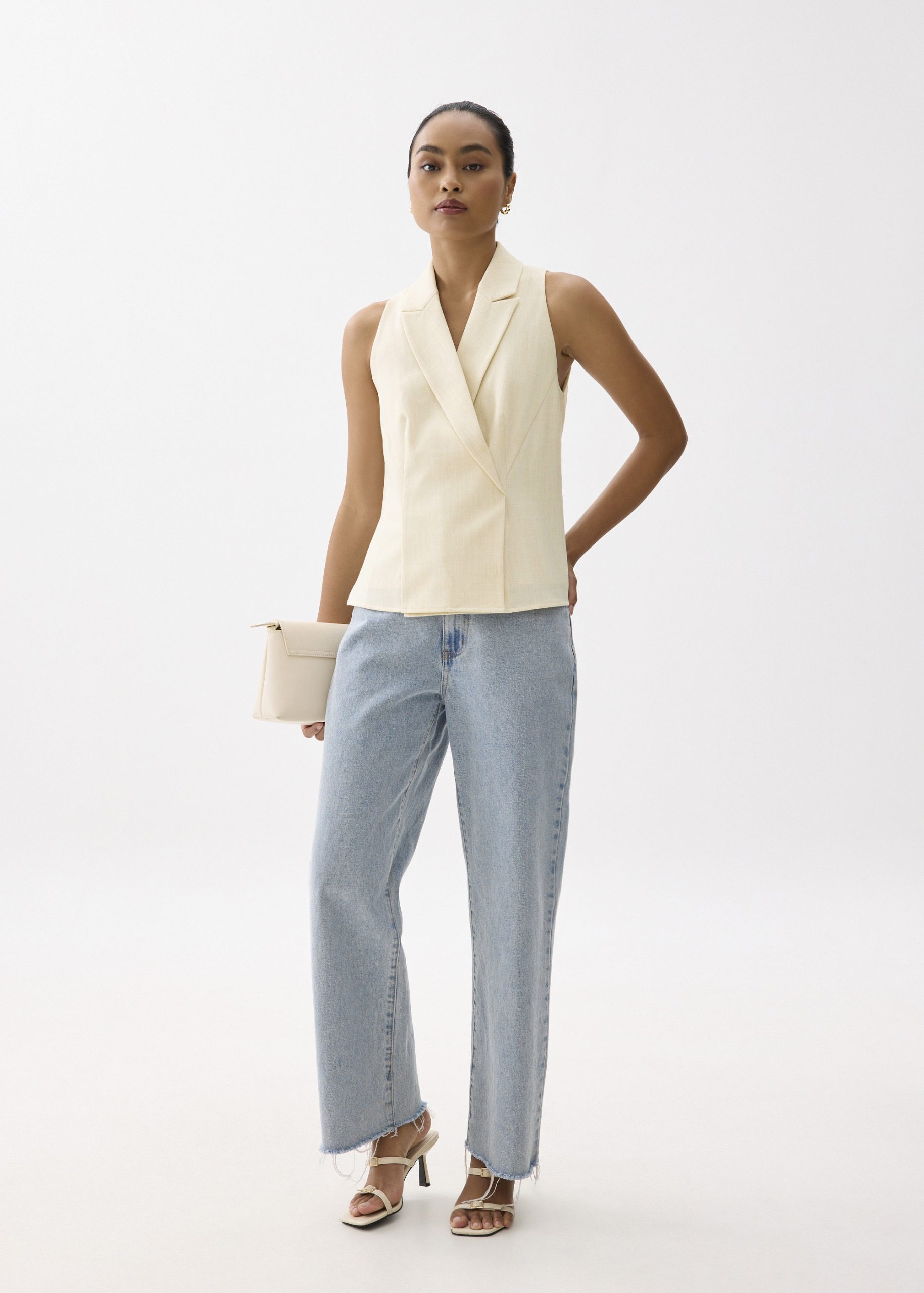 Juni Sleeveless Blazer Top - Image 9