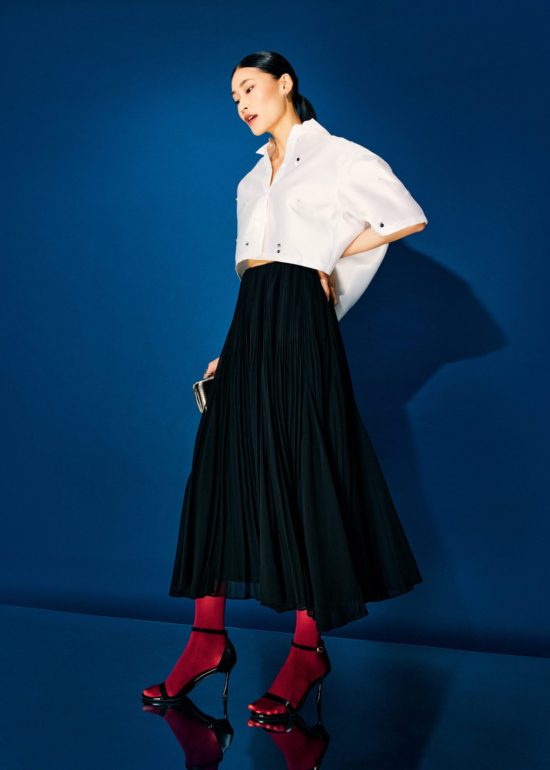 Embellished Satin Collared Boxy Crop Shirt - Image 7