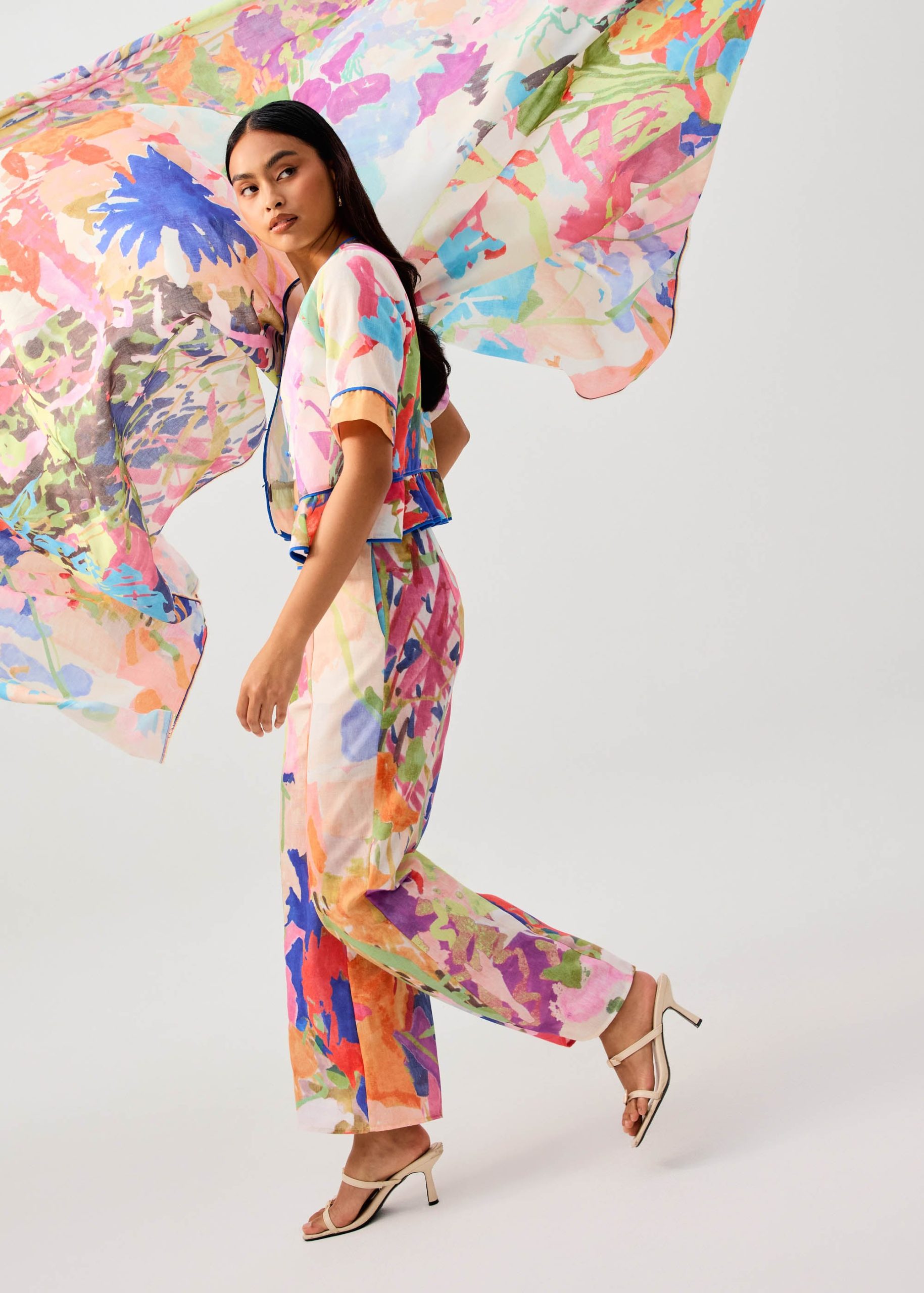 V-neck Boxy Peplum Top in Vivid Blooms - Image 2