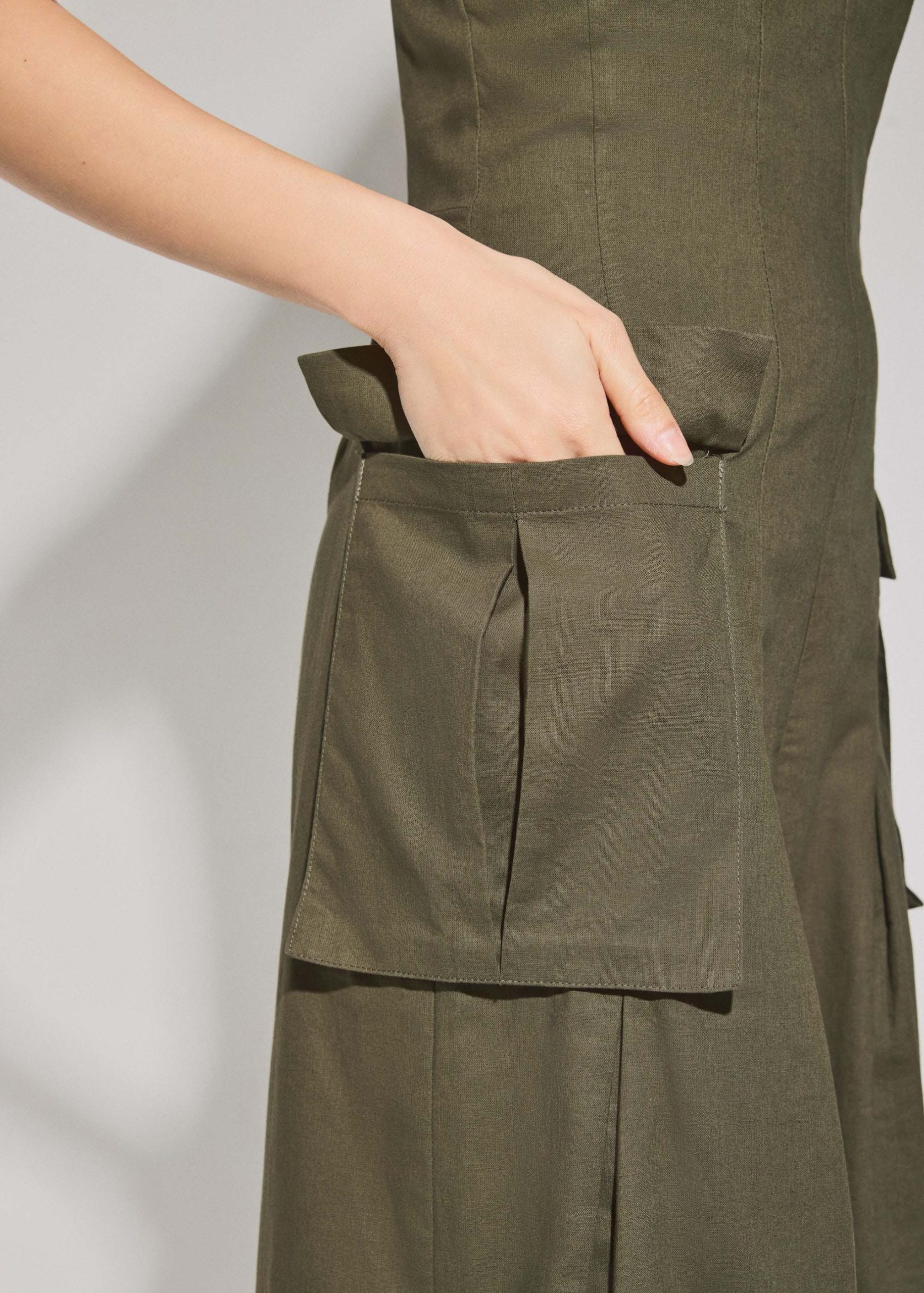 BraFree by LB Linen Cargo Tube Jumpsuit - Image 12