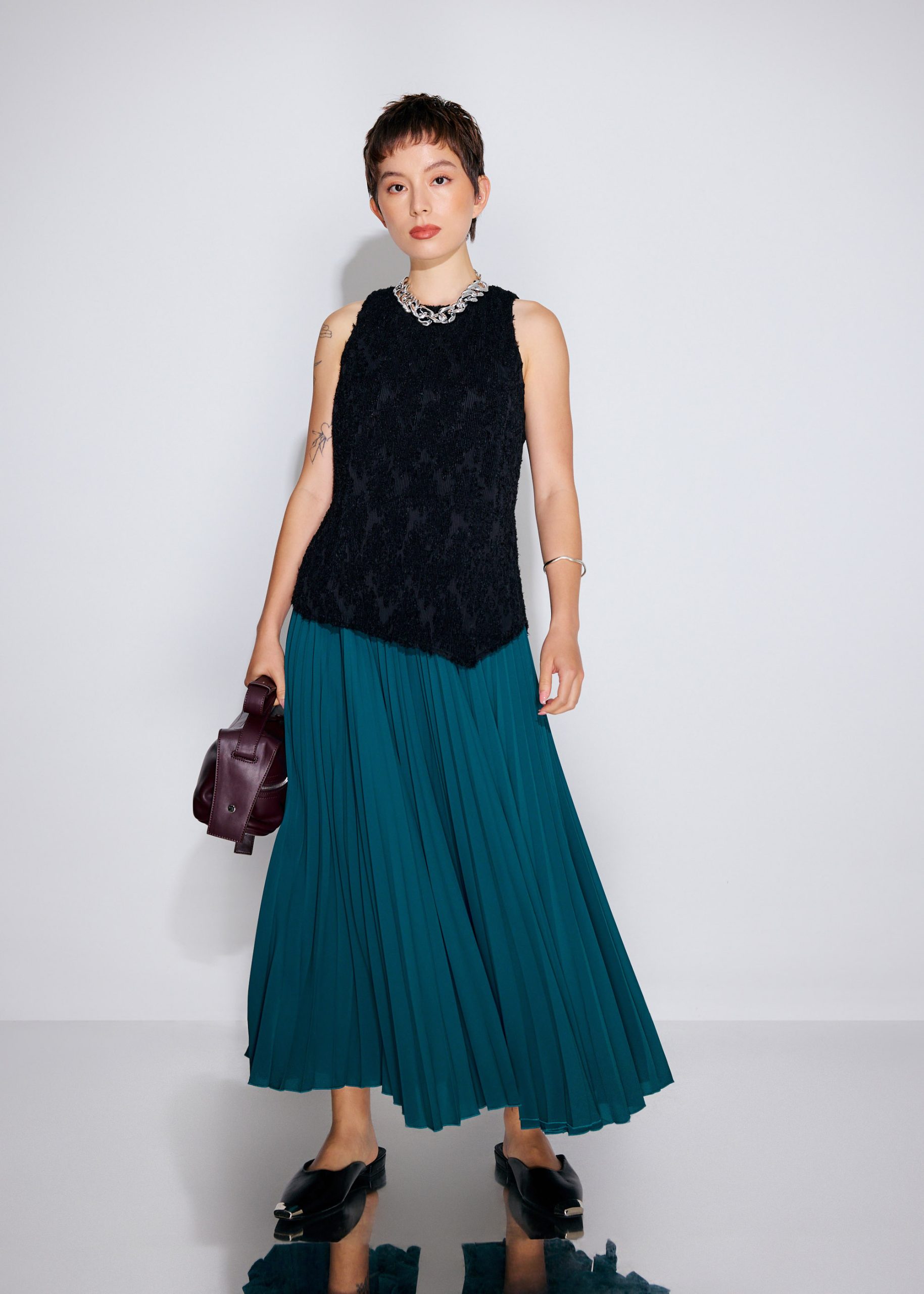 Faye Textured Asymmetric Hem Round Neck Top - Image 3