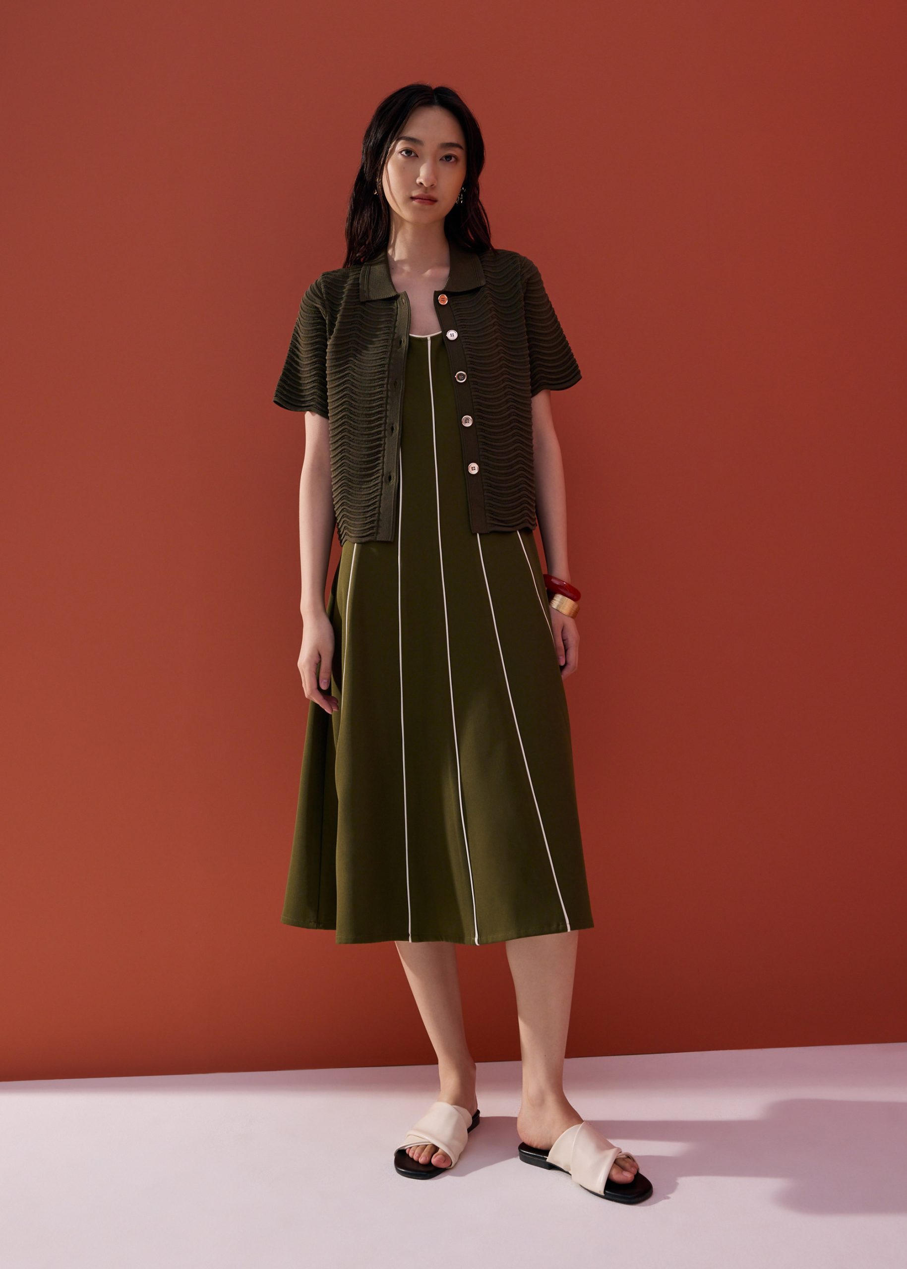 Contrast Colour Panelled V-neck Fit & Flare Midi Dress - Image 10