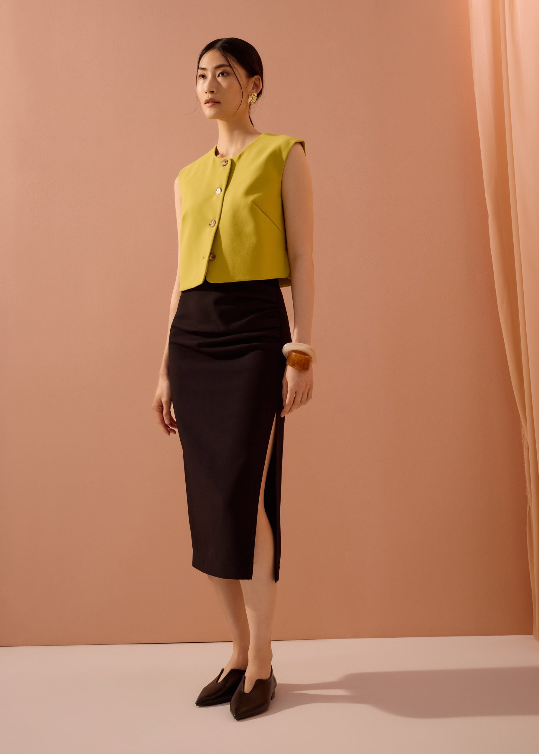 Mei Elastic High Slit Column Midi Skirt