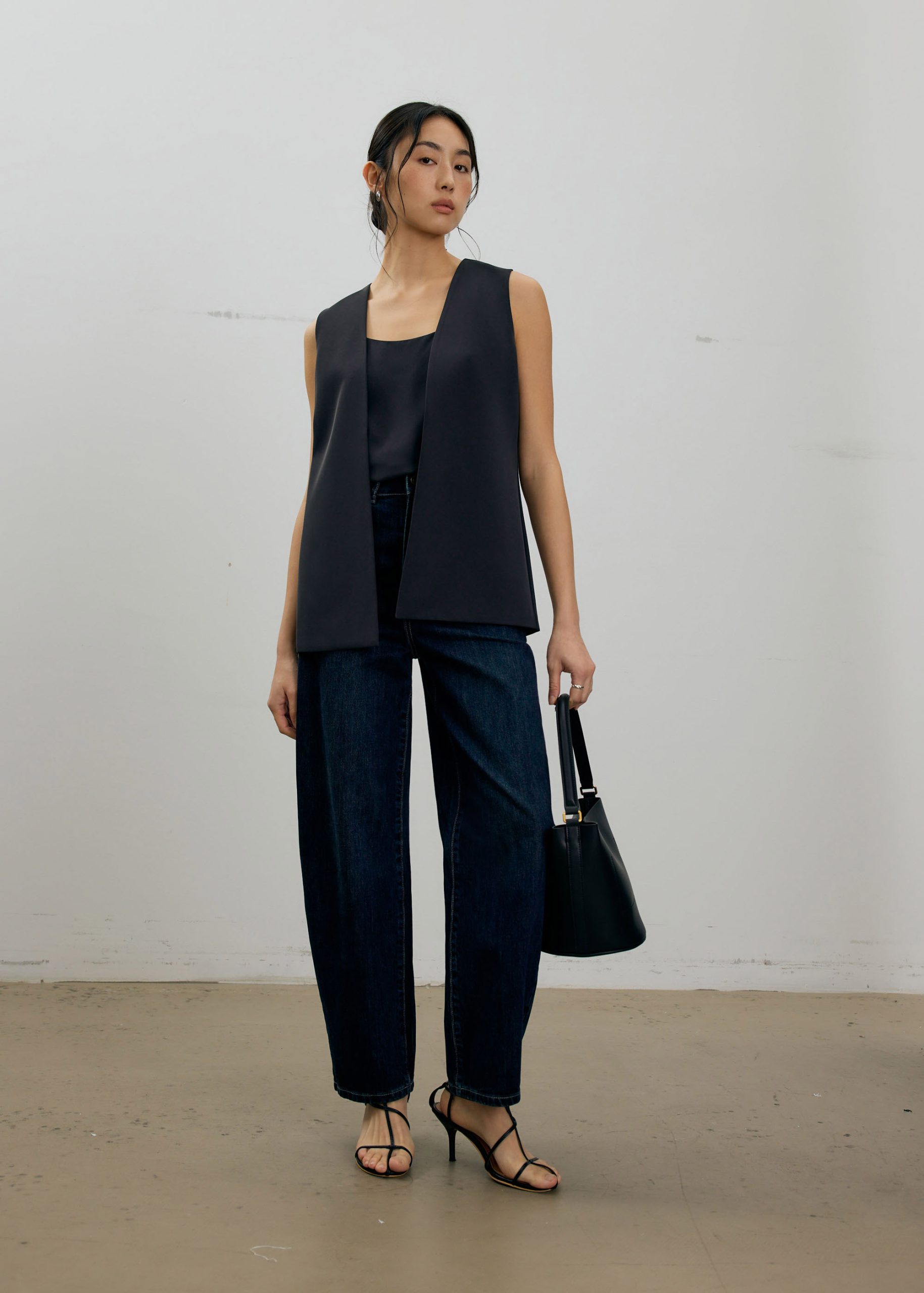 Moira Detachable Tailored Vest Top - Image 5